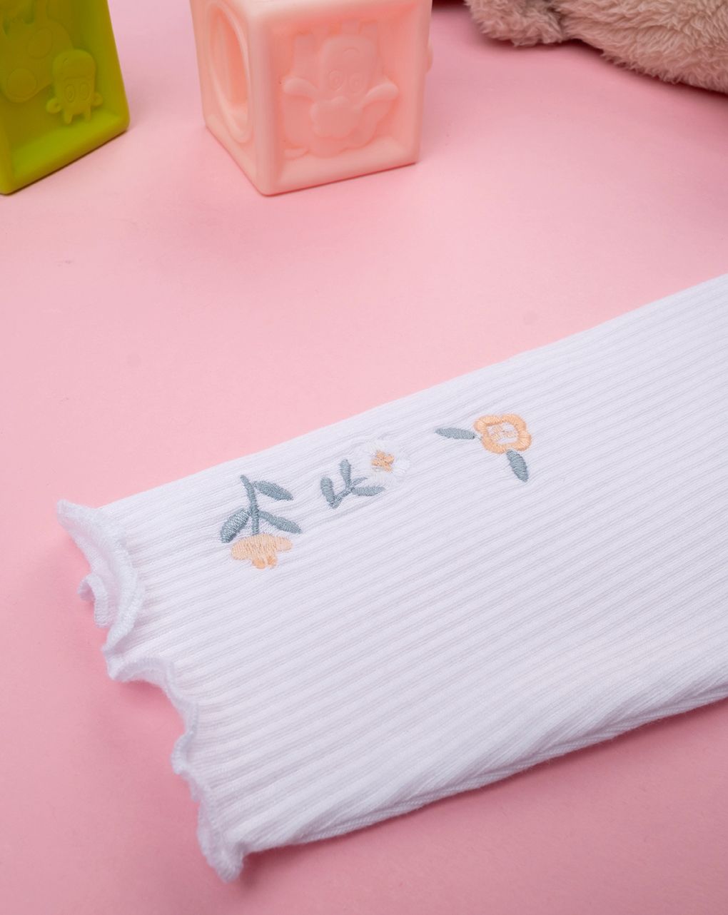 βρεφικό κορμάκι λευκό ριμπ με λουλούδια για κορίτσι - Prénatal