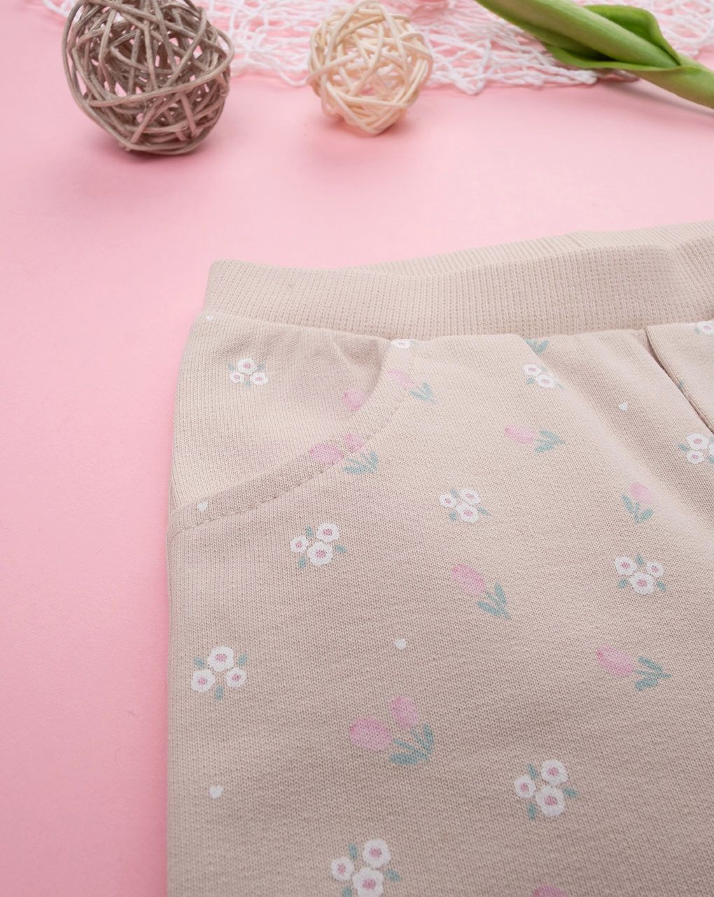 βρεφικό παντελόνι φόρμας μπεζ με λουλούδια για κορίτσι - Prénatal