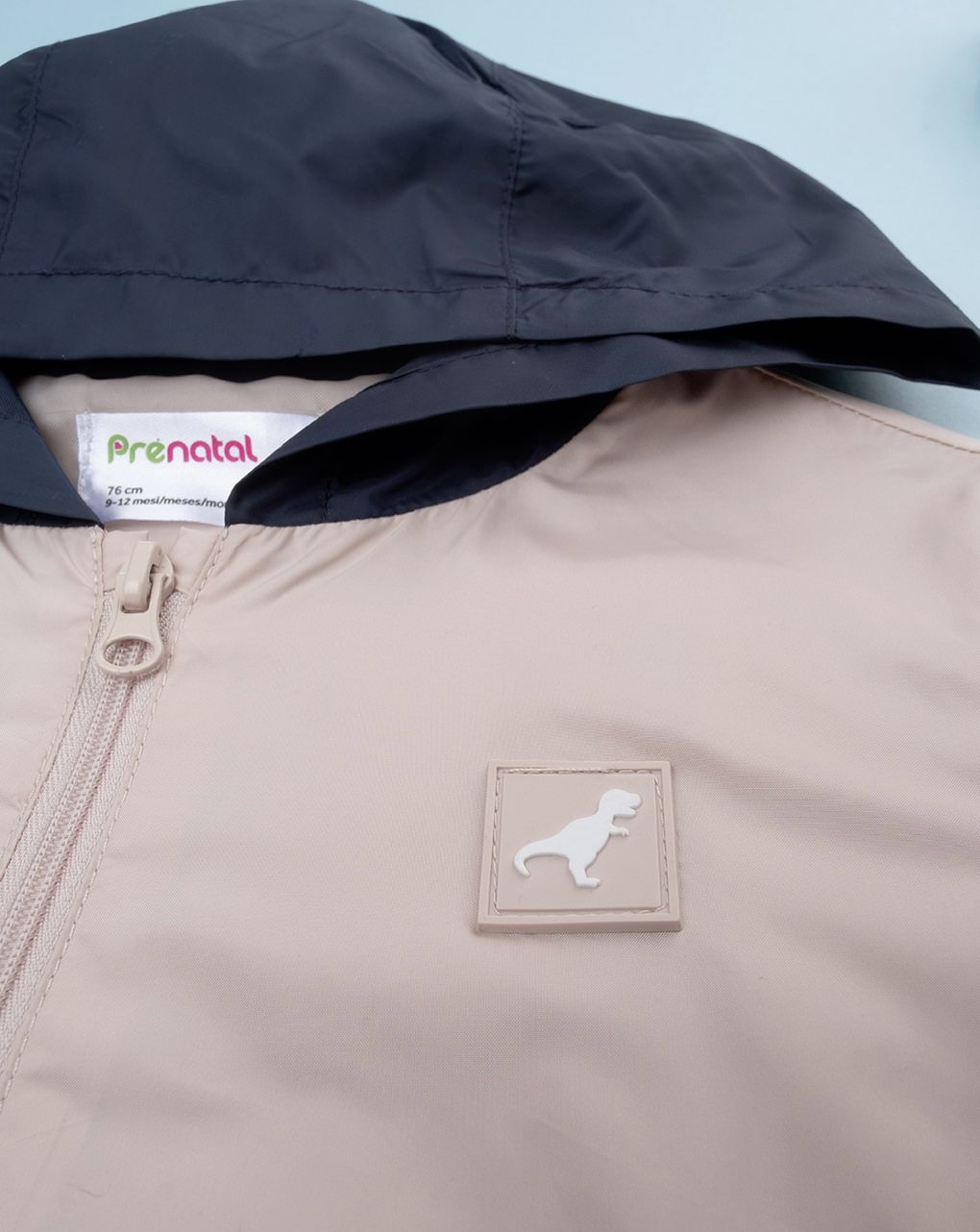 βρεφικό αντιανεμικό μπουφάν μπεζ/μπλε με δεινόσαυρο για αγόρι - Prénatal