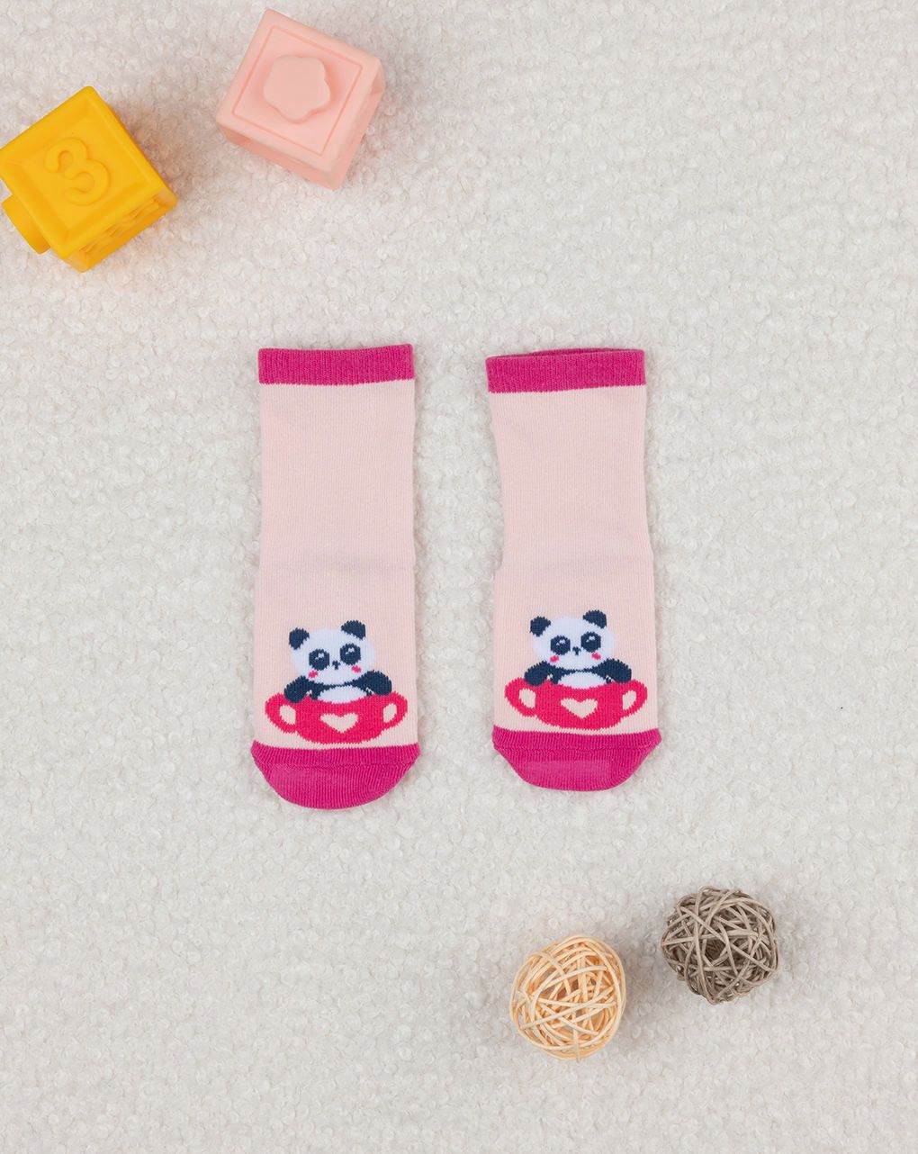 βρεφικές αντιολισθητικές κάλτσες με πάντα για κορίτσι