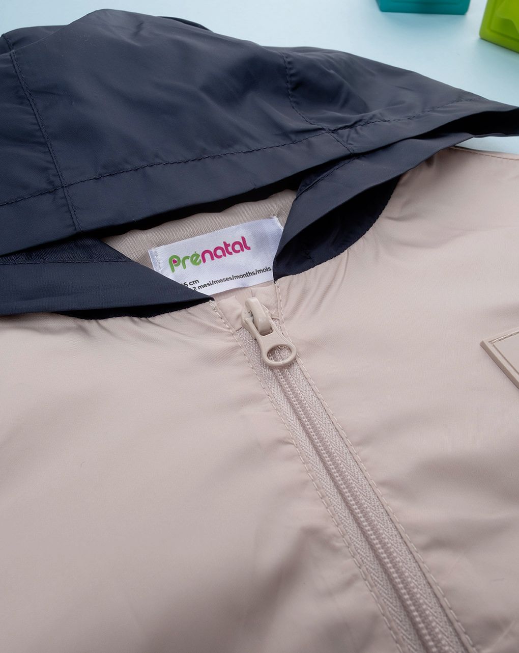 βρεφικό αντιανεμικό μπουφάν μπεζ/μπλε με δεινόσαυρο για αγόρι - Prénatal