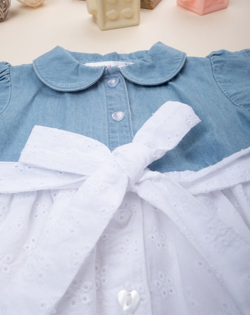 βρεφικό τζιν φόρεμα με δαντέλα sangallo για κορίτσι - Prénatal