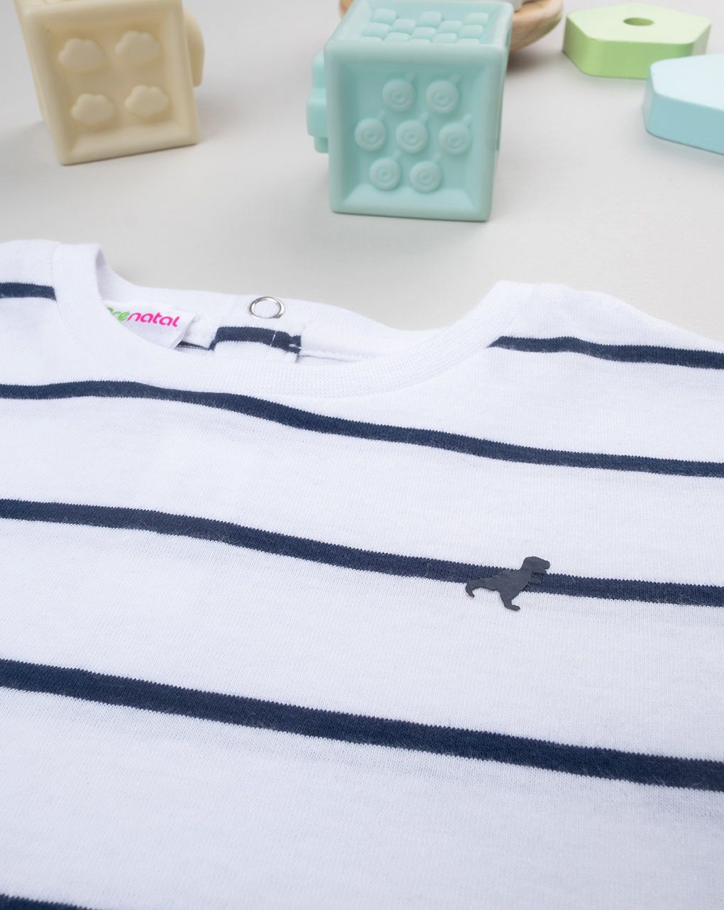 βρεφικό t-shirt λευκό ριγέ με δεινόσαυρο για αγόρι - Prénatal
