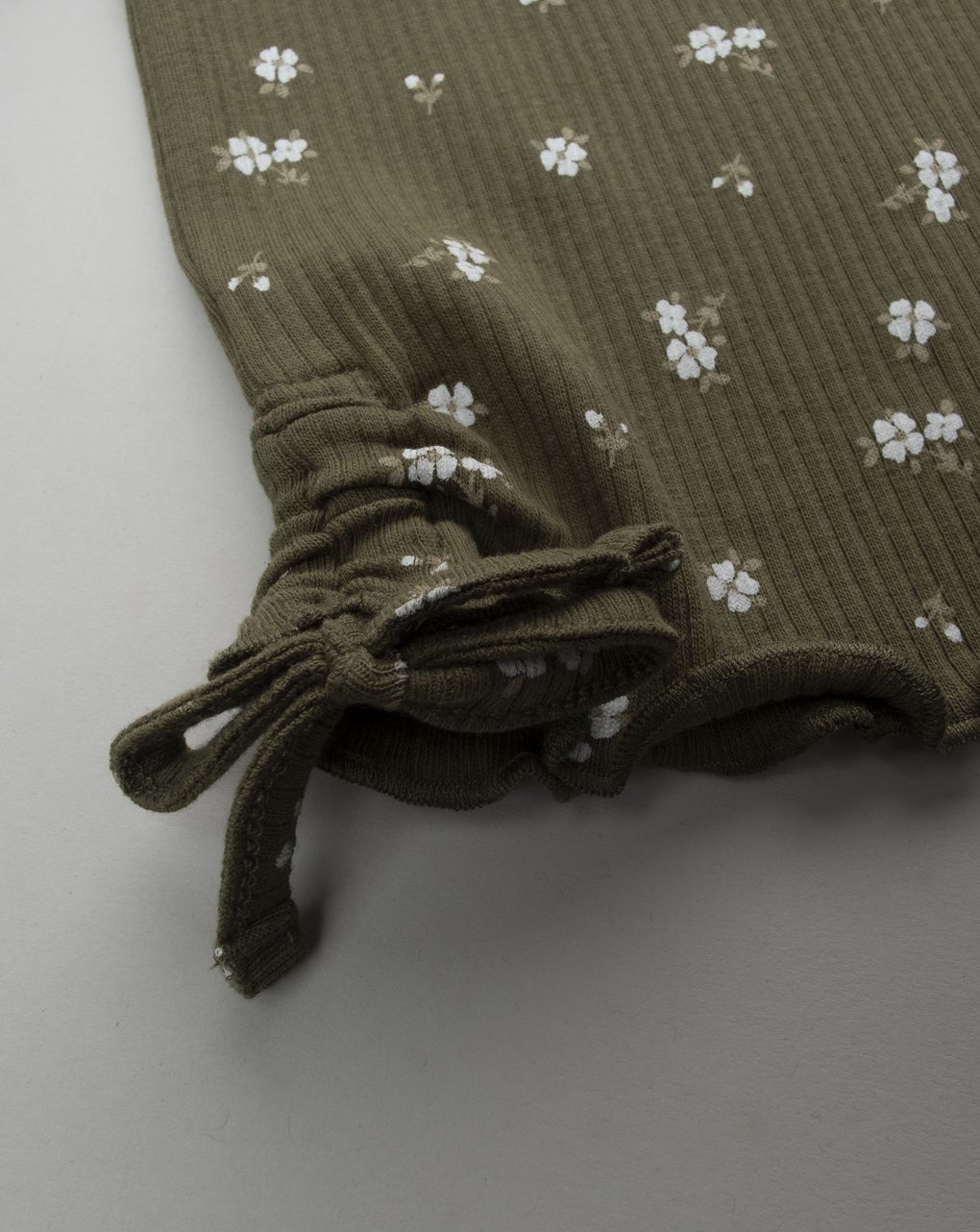 βρεφικό t-shirt χακί ριμπ φλοράλ για κορίτσι - Prénatal