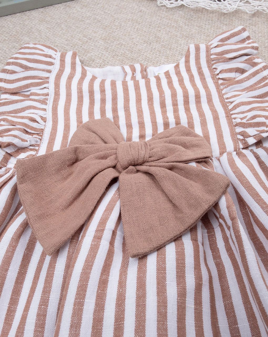 βρεφικό φόρεμα λινό ριγέ καφέ/λευκό για κορίτσι - Prénatal