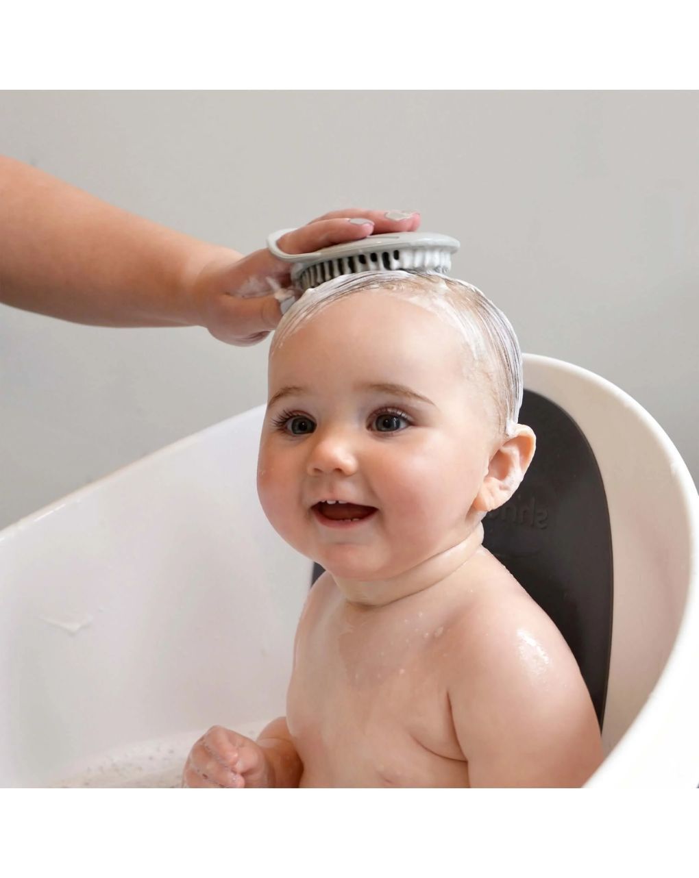 Shnuggle βρεφική βούρτσα μπάνιου σιλικόνης taupe - SHNUGGLE