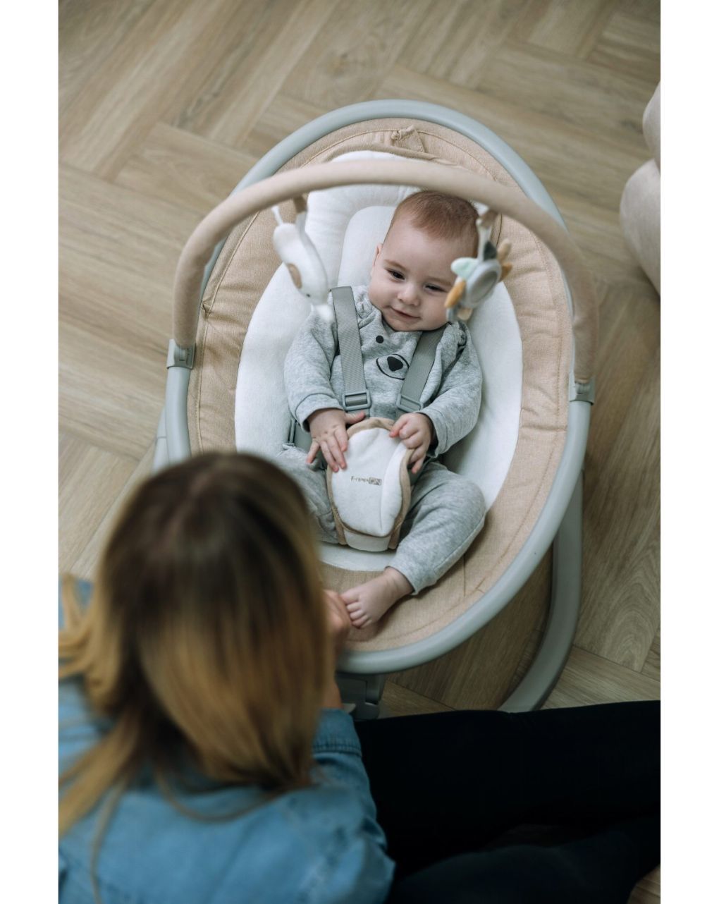 Freeon ηλεκτρικό ρηλάξ elite swing με μουσική beige 84904 - Freeon