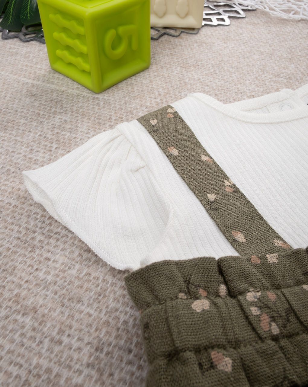 βρεφικό φορμάκι χακί/λευκό φλοράλ για κορίτσι - Prénatal