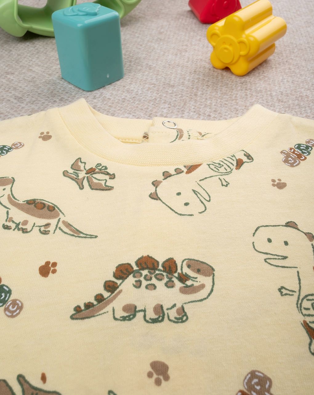 βρεφική ολόσωμη πιτζάμα κίτρινη με δεινόσαυρους για αγόρι - Prénatal