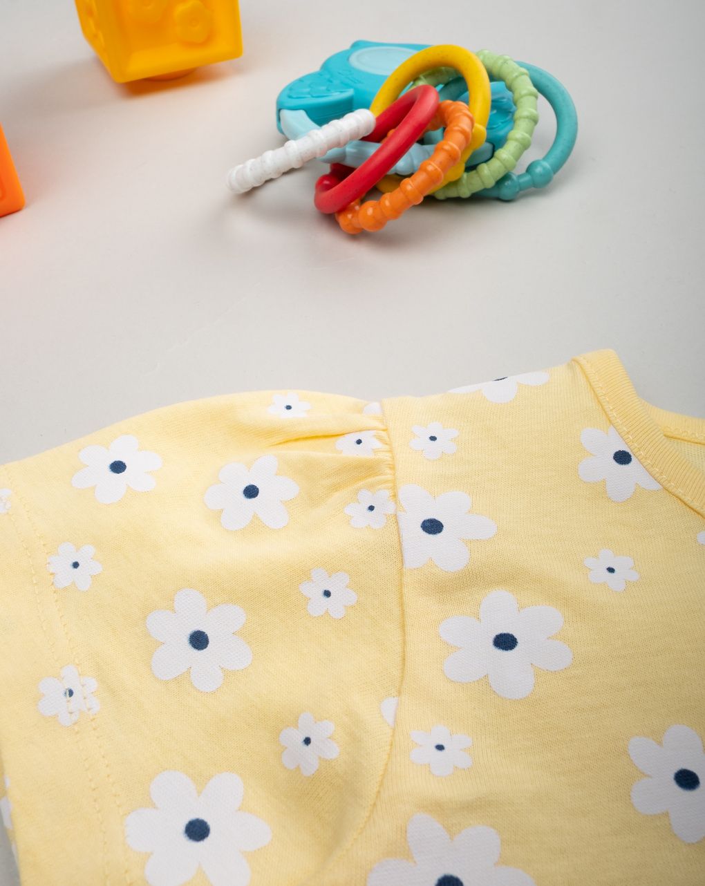 παιδικό t-shirt κίτρινο με μαργαρίτες για κορίτσι - Prénatal