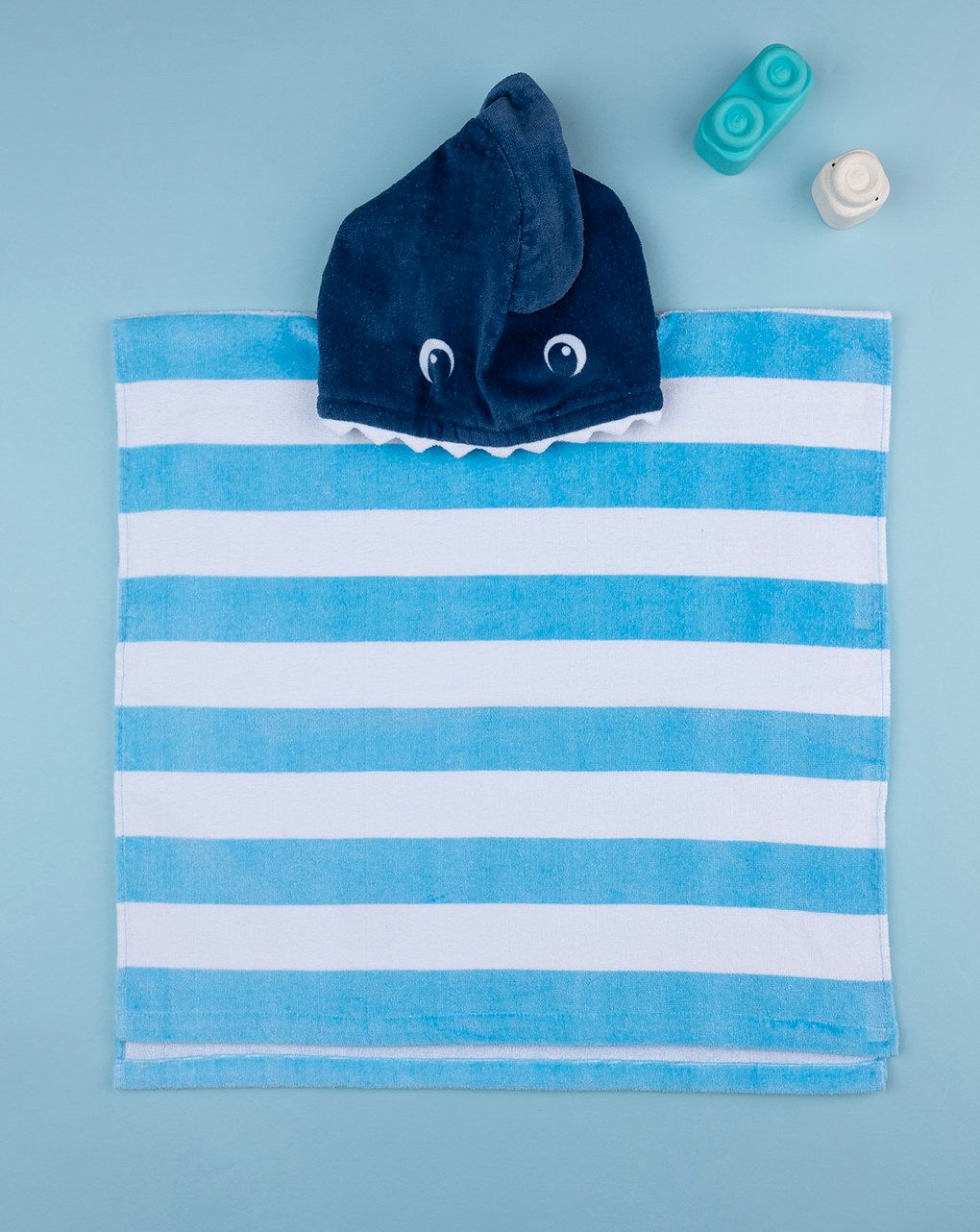 βρεφικό πόντσο θαλάσσης ριγέ με καρχαρία για αγόρι