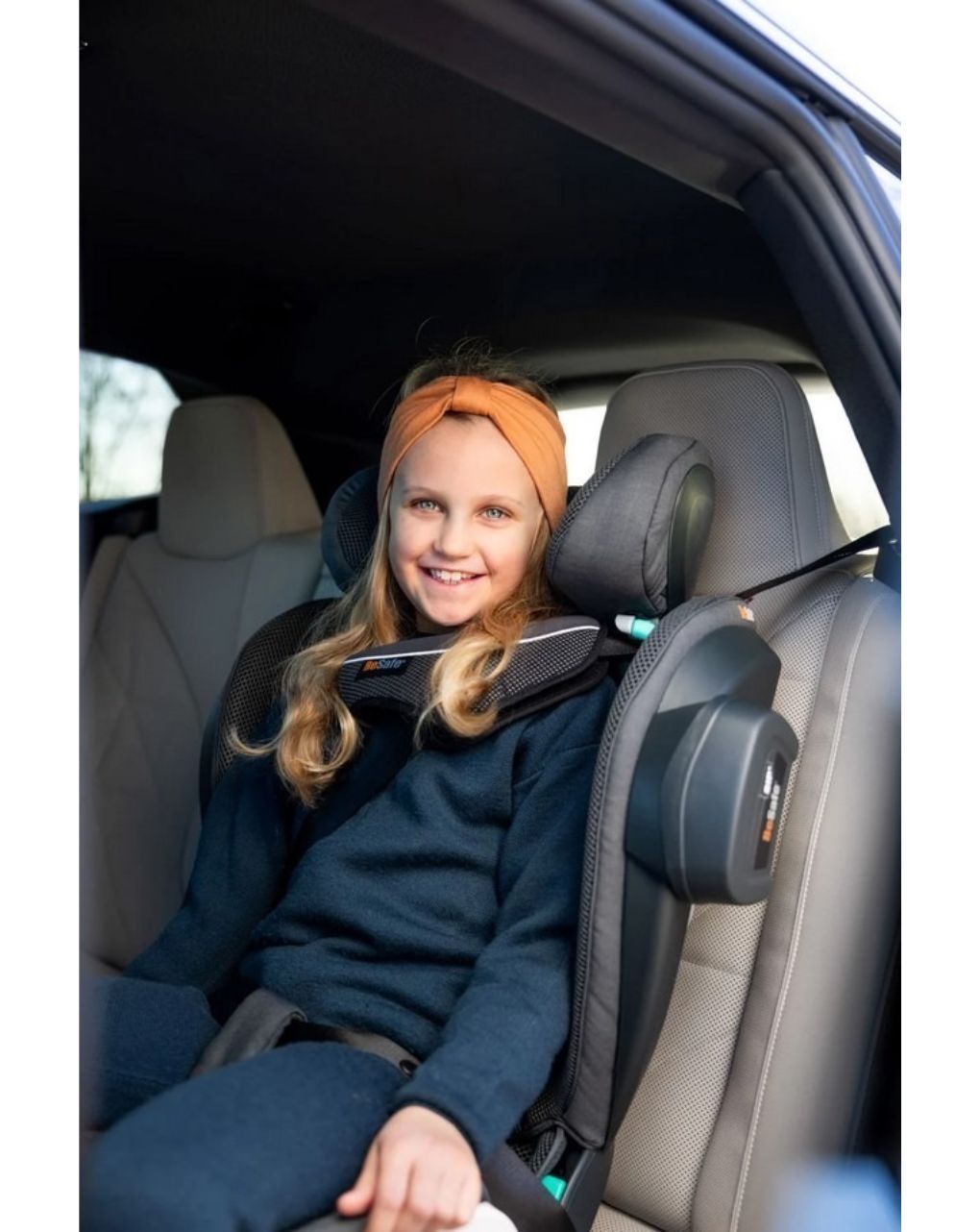 Besafe κάθισμα αυτοκινήτου izi flex fix 2 i-size (100-150cm) black soft breeze 11037469.bsb - Be Safe