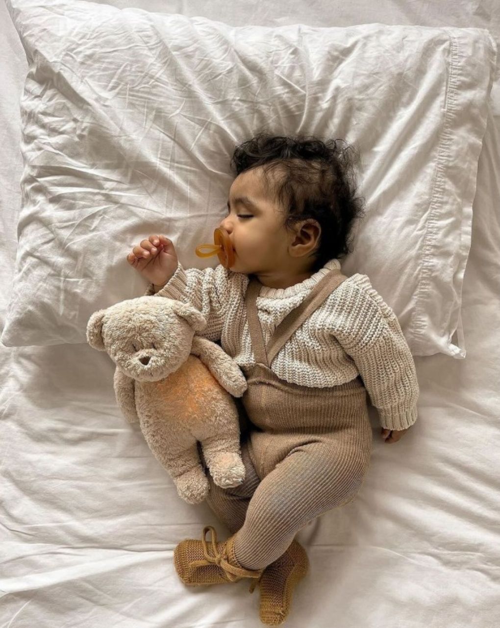 Moonie 2.0 the organic humming bear επαναφορτιζόμενο βοήθημα ύπνου με ηχογράφιση και αισθητήρα κλάματος sand - MOONIES