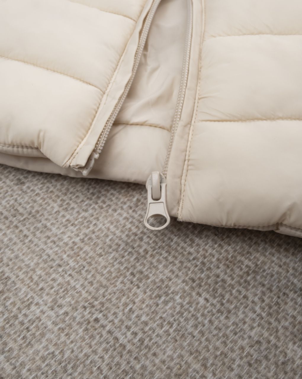 βρεφικό αμάνικο μπουφάν puffer κρεμ dino για αγόρι - Prénatal