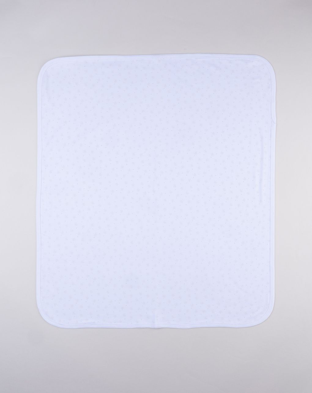 βρεφική κουβέρτα λευκή με λουλούδια για κορίτσι