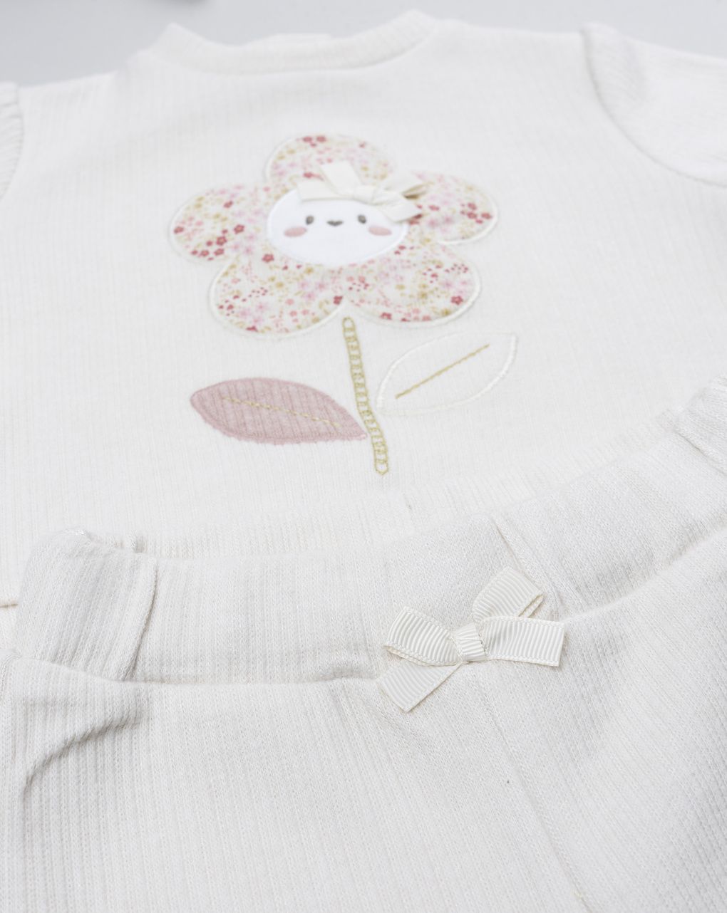 βρεφικό σετ μπλούζα και παντελόνι με μαργαρίτα για κορίτσι - Prénatal