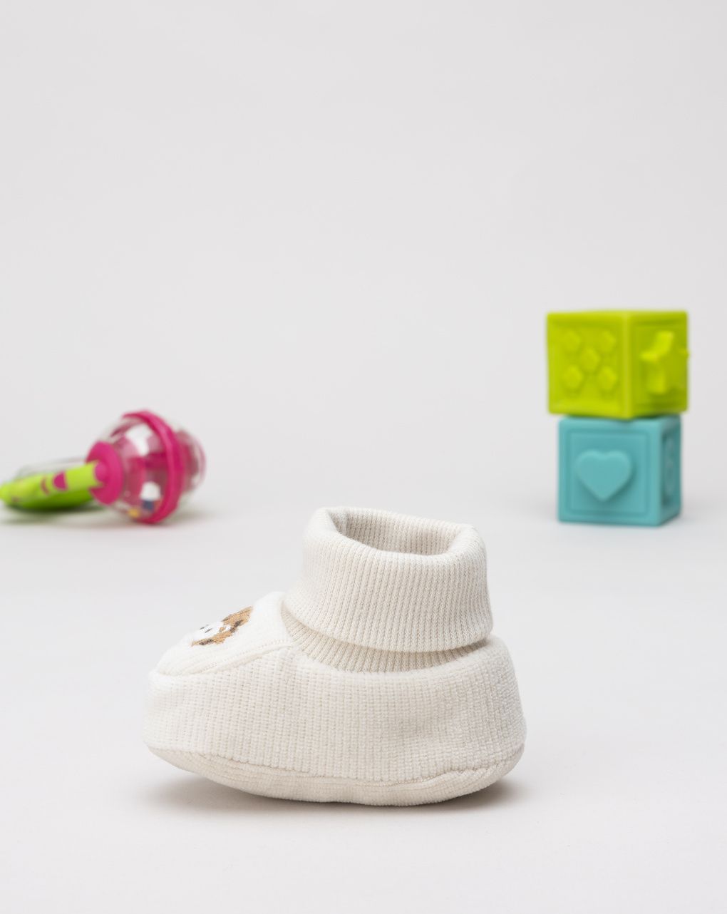 βρεφικά παπούτσια αγκαλιάς κρεμ με σκαντζόχοιρο για αγόρι