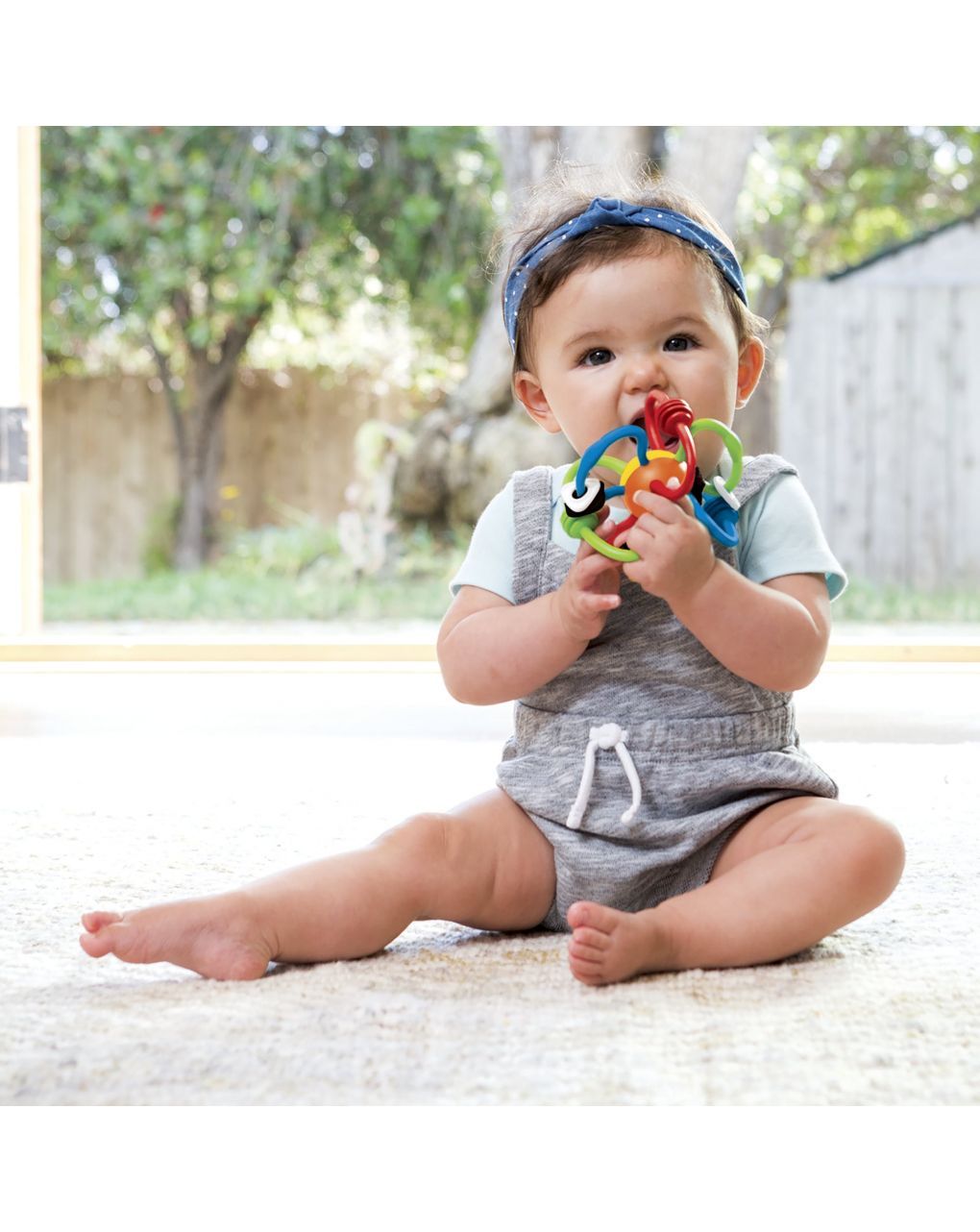 Infantino πολύχρωμη κουδουνίστρα και οδοντοφυΐα - INFANTINO