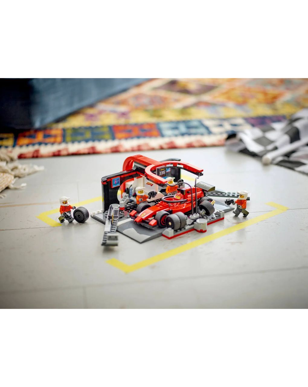 Lego city f1 pit stop & pit crew with ferrari car 60443 - Lego