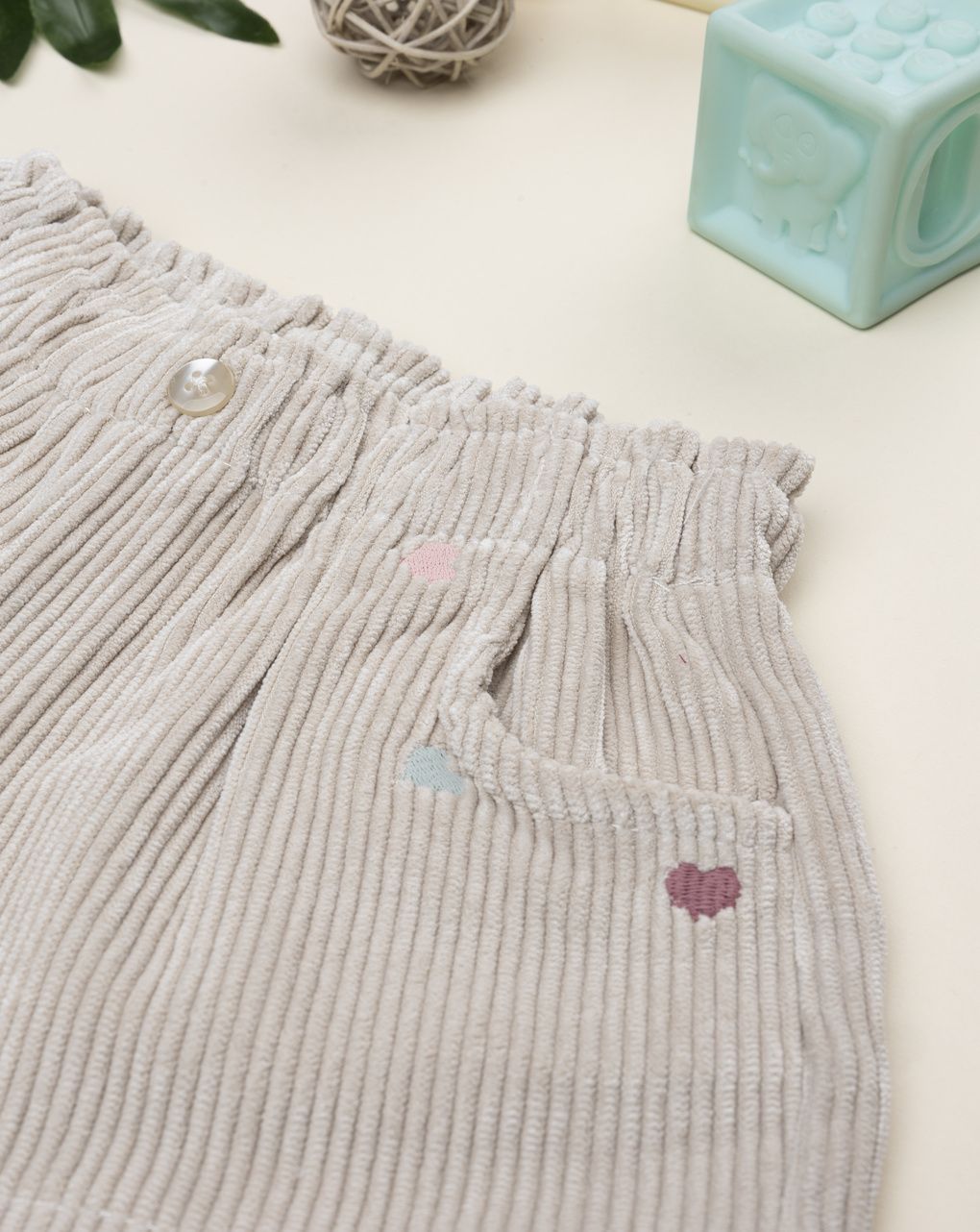 βρεφικό σορτσάκι κοτλέ μπεζ με καρδούλες για κορίτσι - Prénatal