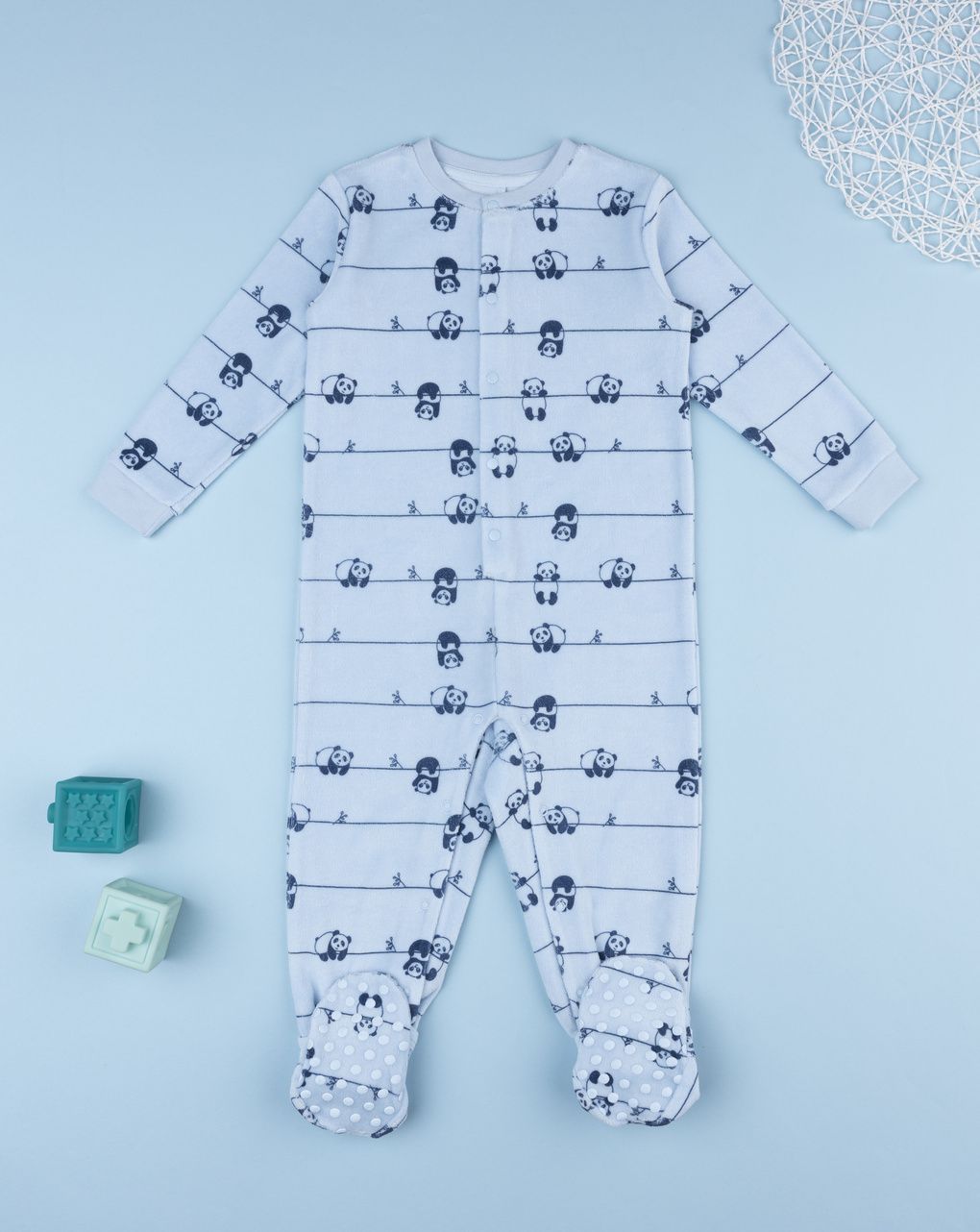 βρεφική πιτζάμα ολόσωμη σενίλ γαλάζια με πάντα για αγόρι