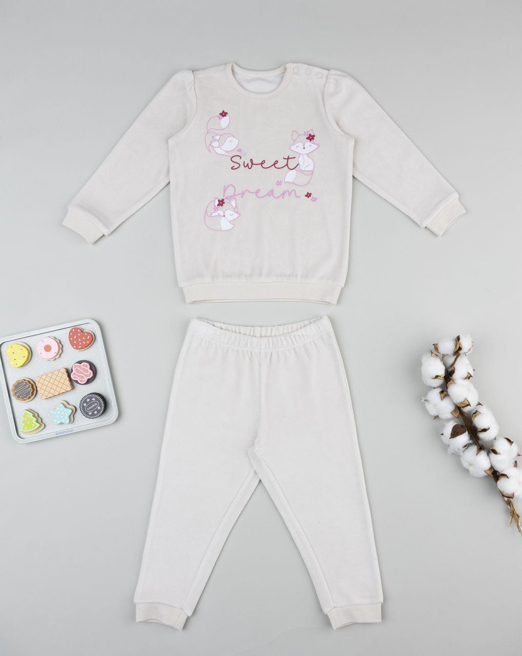 βρεφική πιτζάμα σενίλ μπεζ με αλεπούδες για κορίτσι