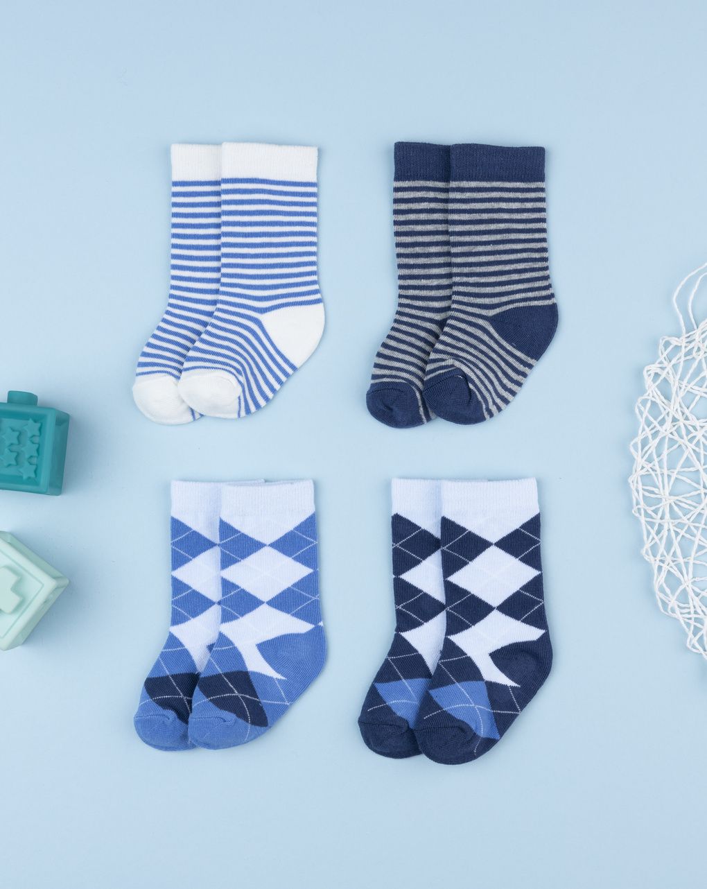βρεφικά καλτσάκια πακέτο x4 με ριγέ/καρό για αγόρι
