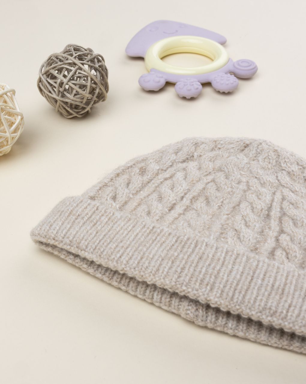 βρεφικό σκουφάκι καφέ με πλεξούδες για αγόρι - Prénatal