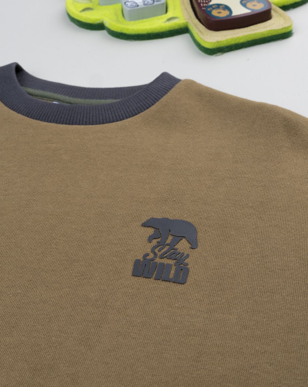 παιδική μπλούζα φούτερ καφέ stay wild για αγόρι - Prénatal