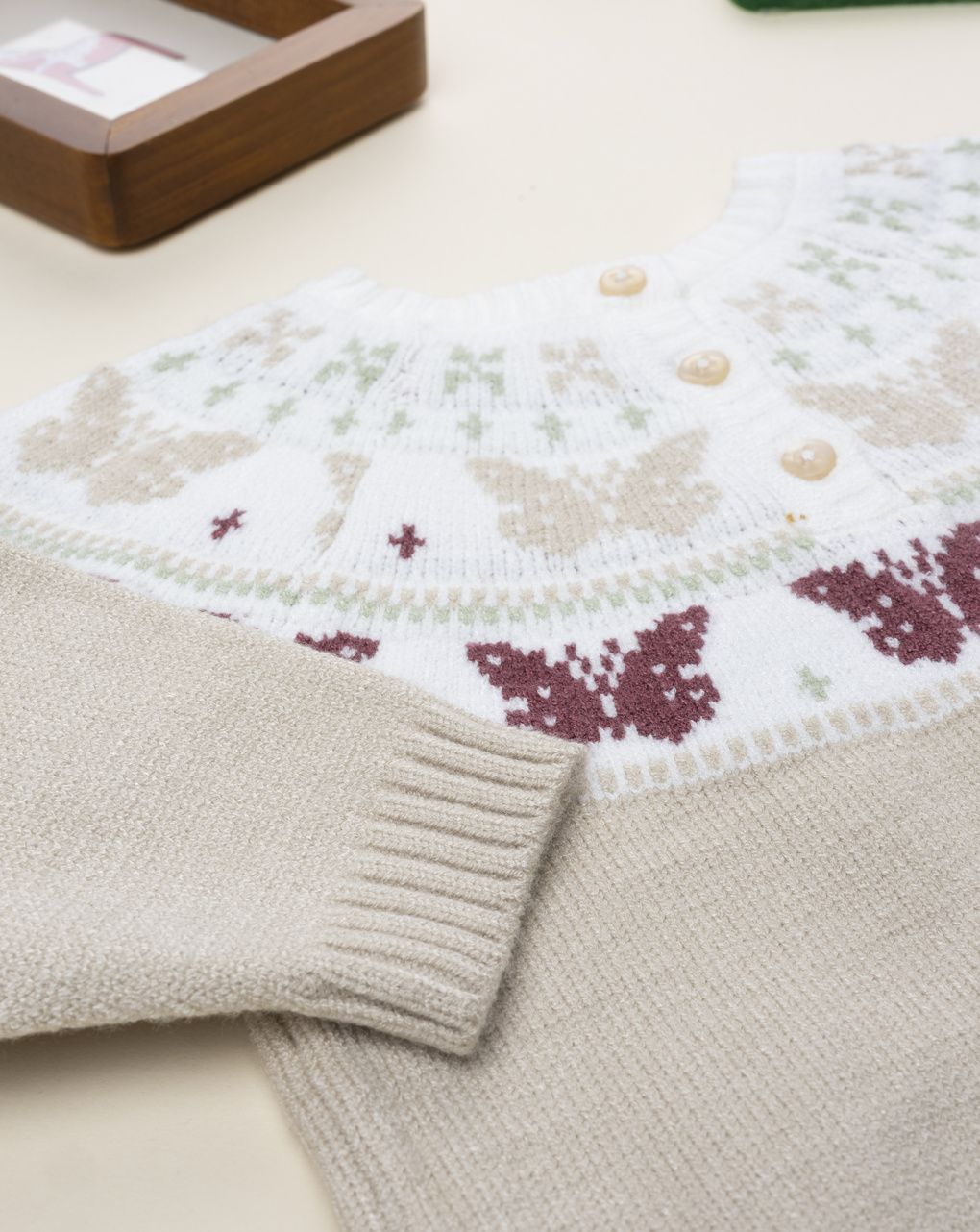 βρεφικό πουλόβερ μπεζ ζακάρ με πεταλούδες για κορίτσι - Prénatal