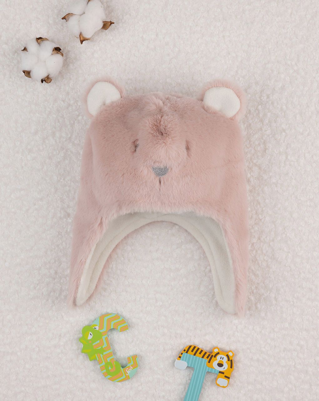 βρεφικό σκουφάκι περουβιανού τύπου ροζ με αρκουδάκι για κορίτσι