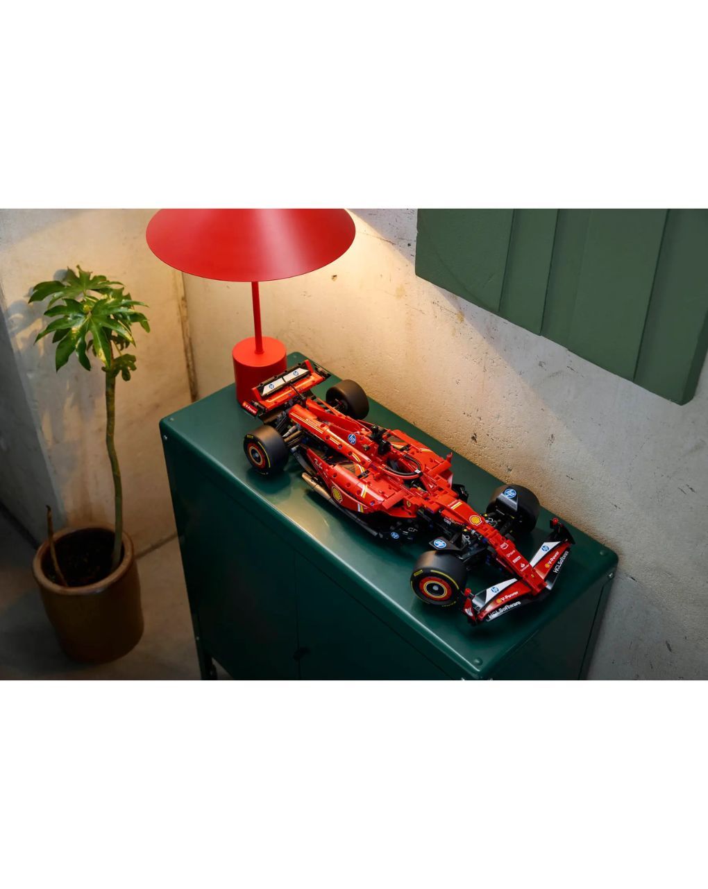 Lego technic ferrari sf-24 f1 car 42207 - Lego