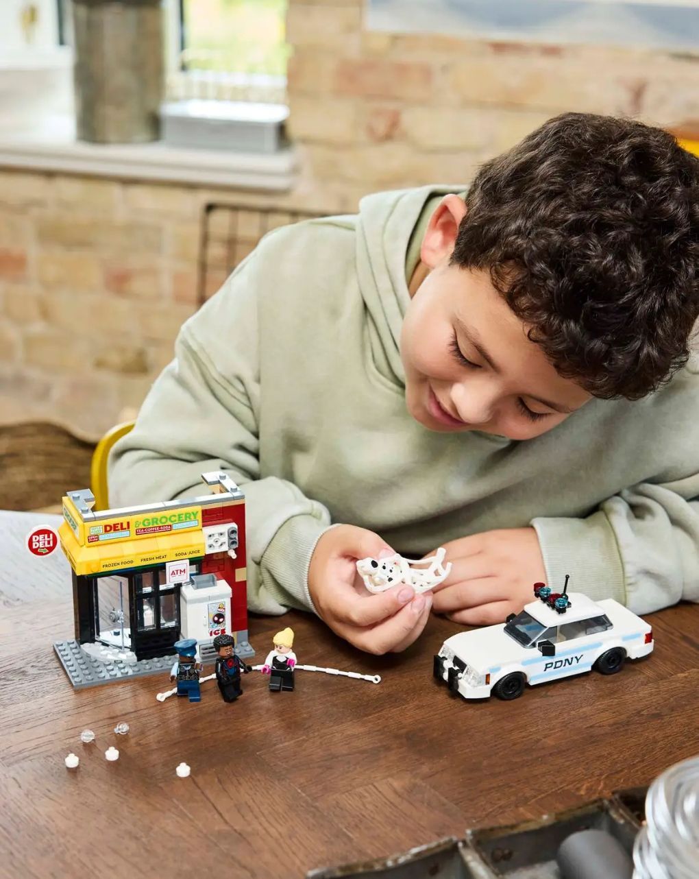 Lego marvel super heroes spider-verse: miles morales vs. the spot 76311 - Lego