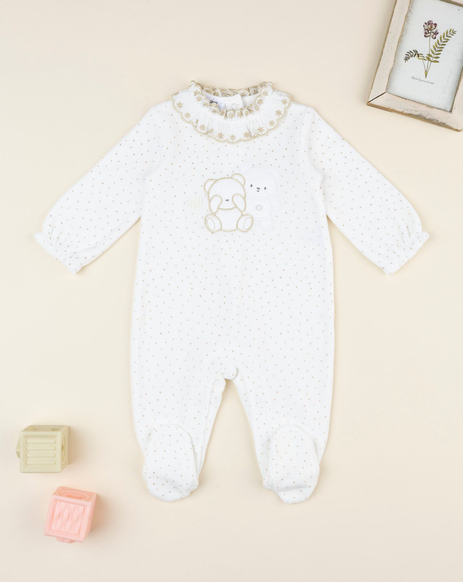 βρεφικό φορμάκι σενίλ λευκό με αρκουδάκια για κορίτσι