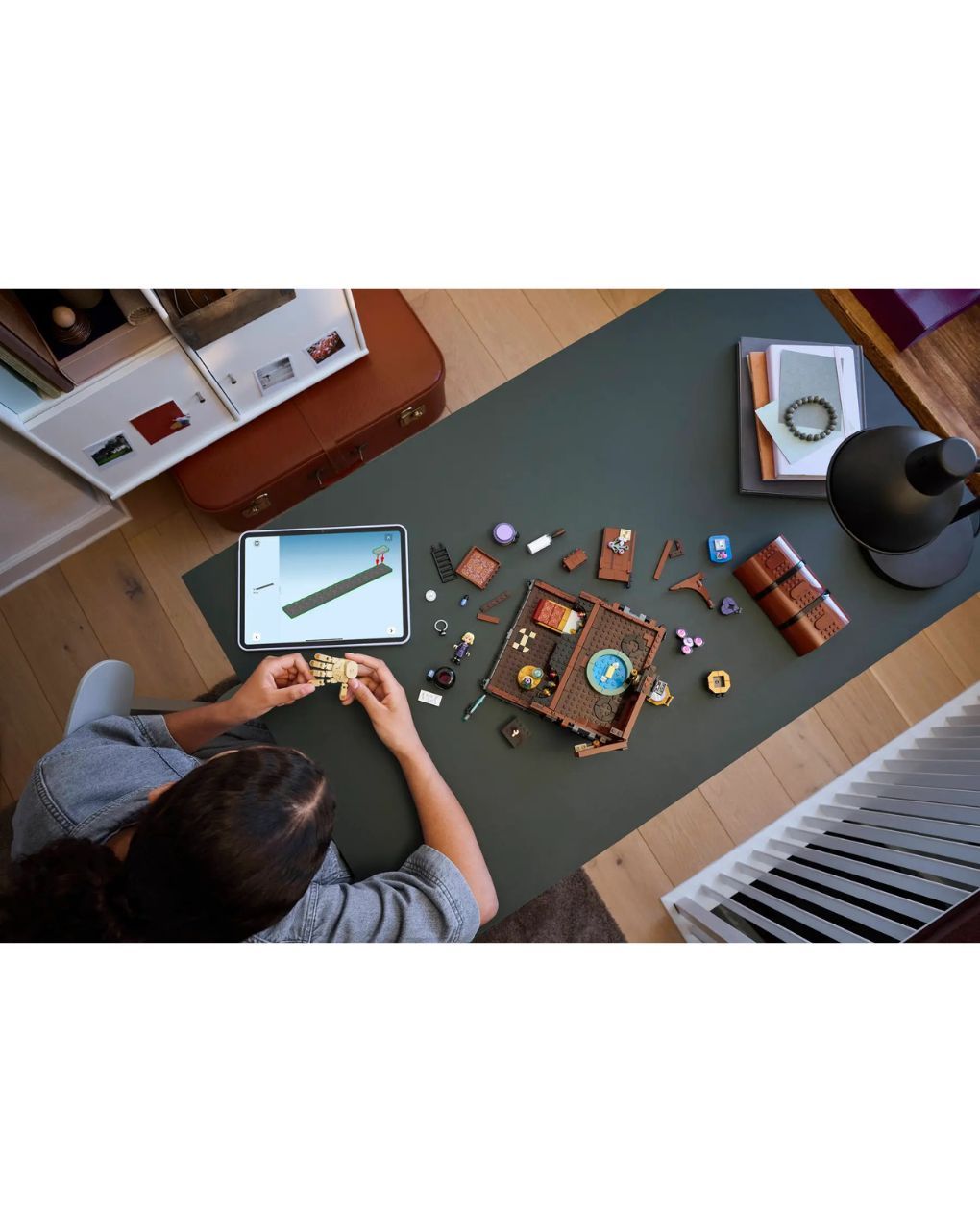 Lego wednesday thing’s apartment 76785 - Lego