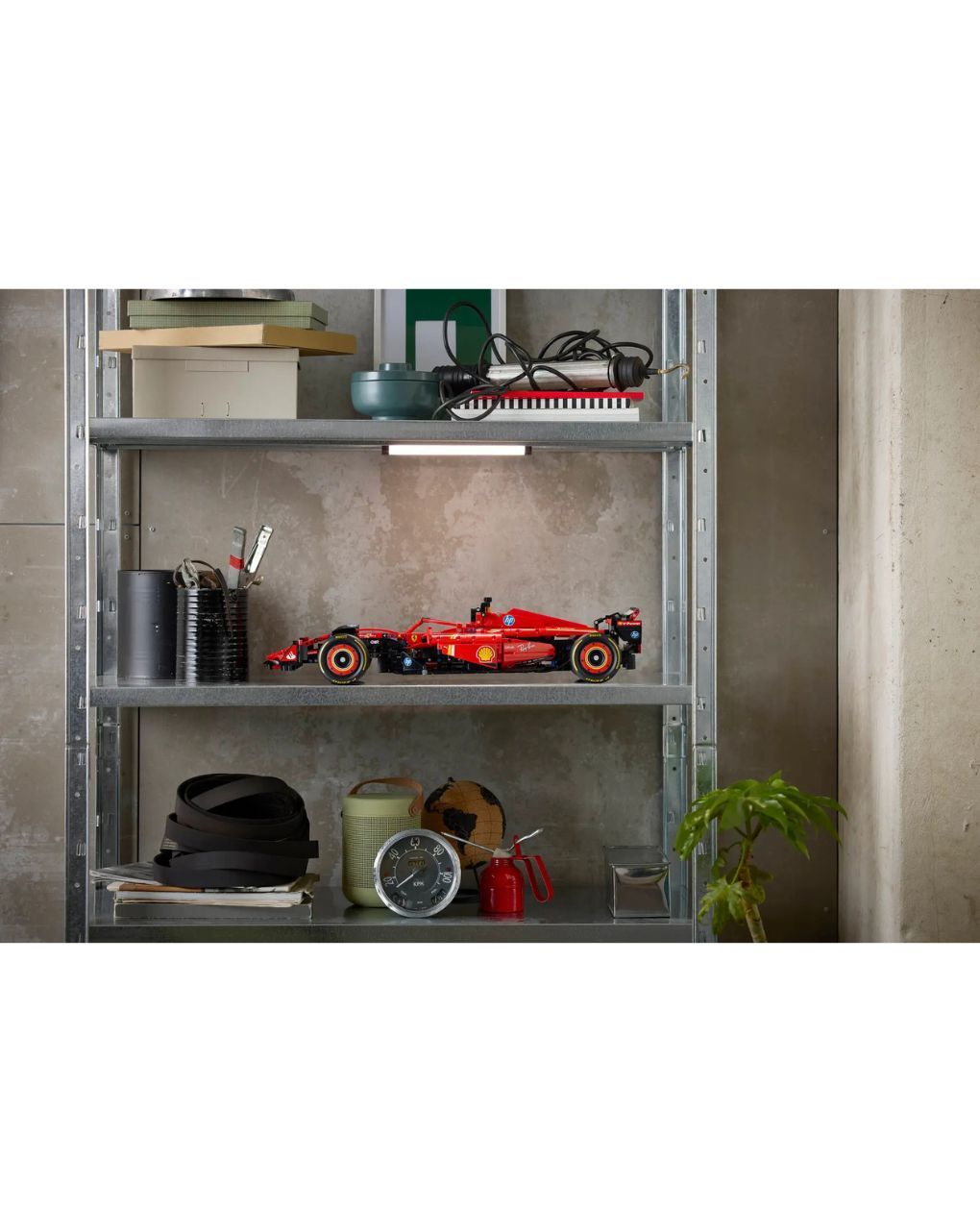 Lego technic ferrari sf-24 f1 car 42207 - Lego