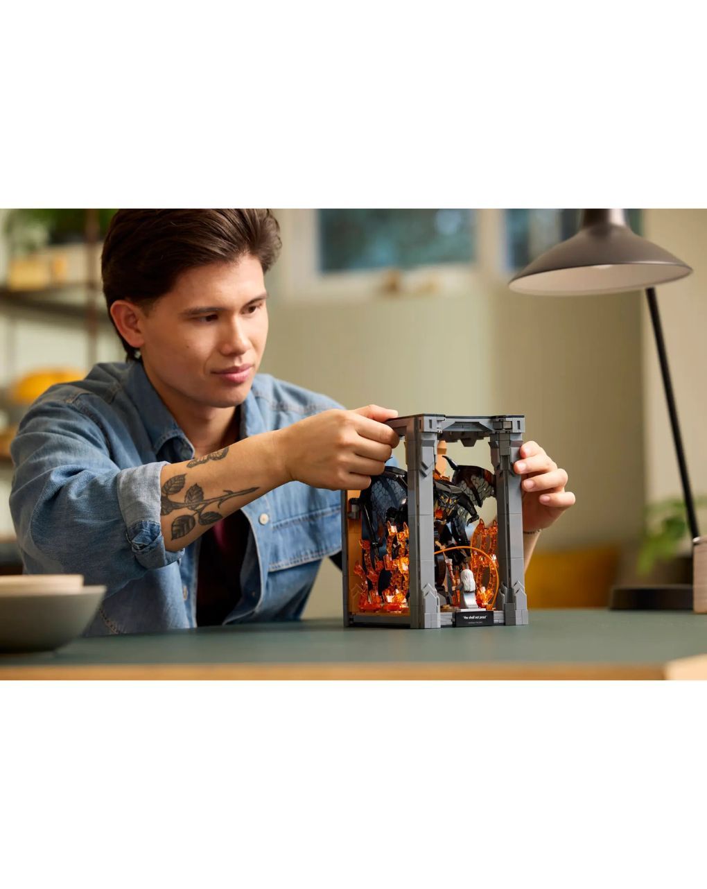 Lego icons the lord of the rings balrog book nook 10367 - Lego