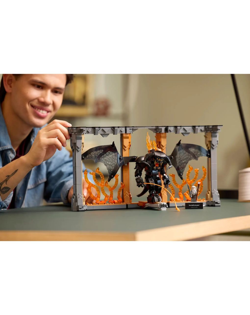 Lego icons the lord of the rings balrog book nook 10367 - Lego