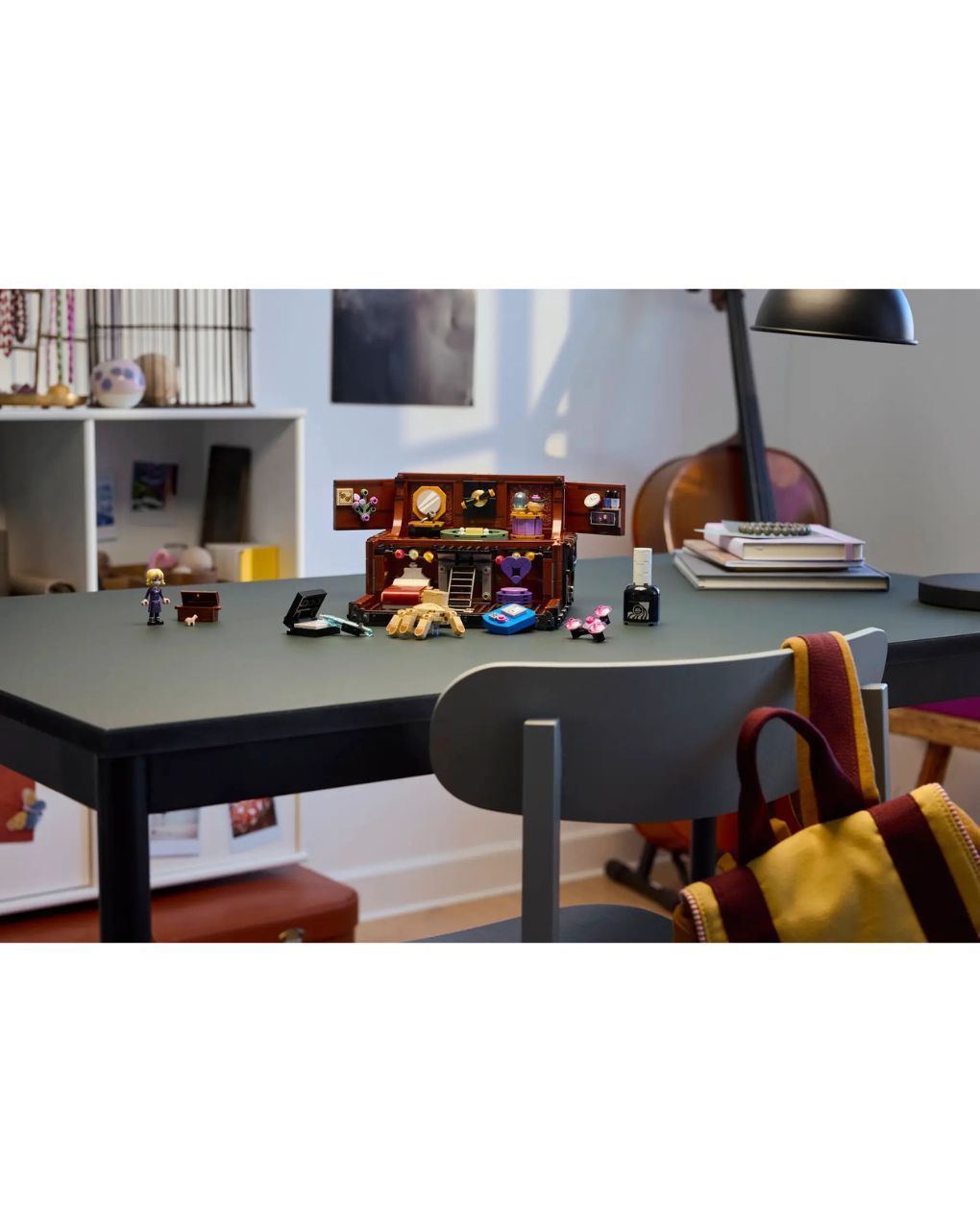 Lego wednesday thing’s apartment 76785 - Lego