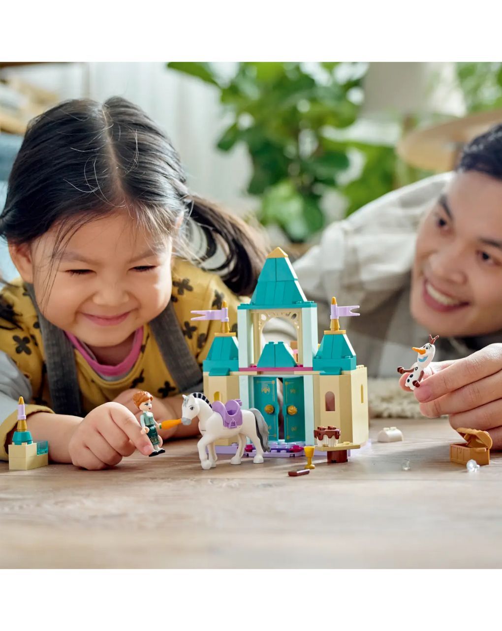 Lego disney princess anna and olaf’s castle fun 43204 - LEGO