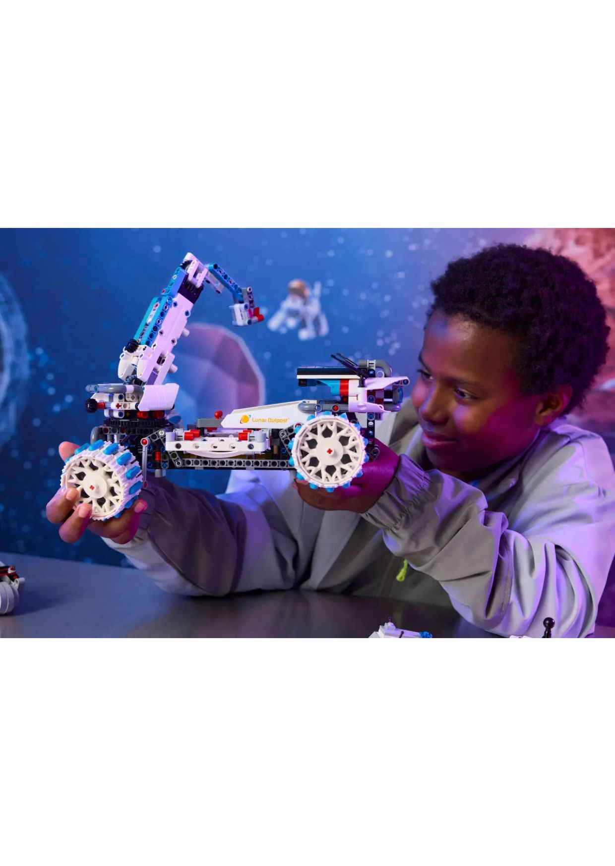 Lego technic lunar outpost moon rover space vehicle 42211 - Lego, Lego Technic