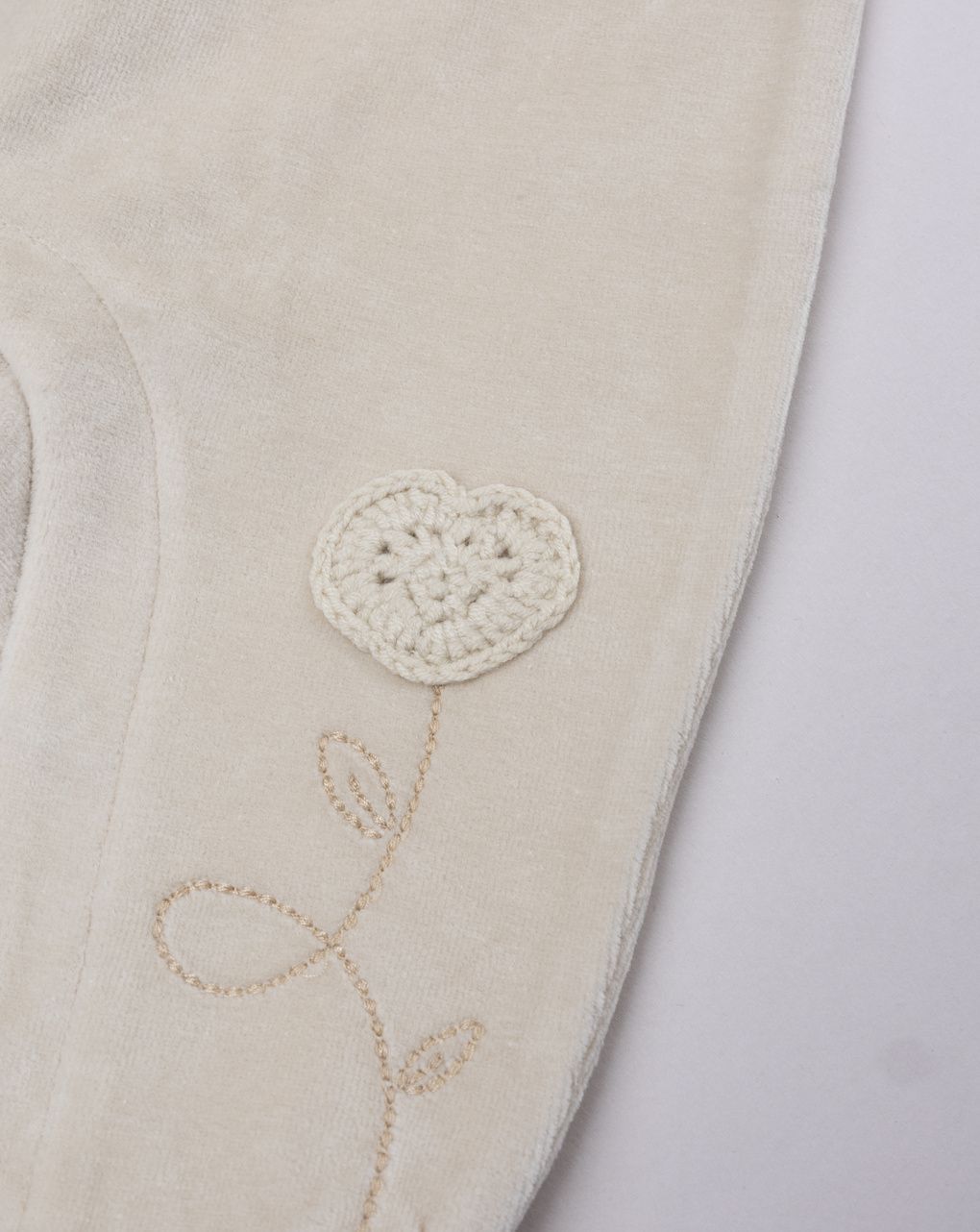 βρεφικό φορμάκι σενίλ μπεζ με πασχαλίτσα για κορίτσι - Prénatal