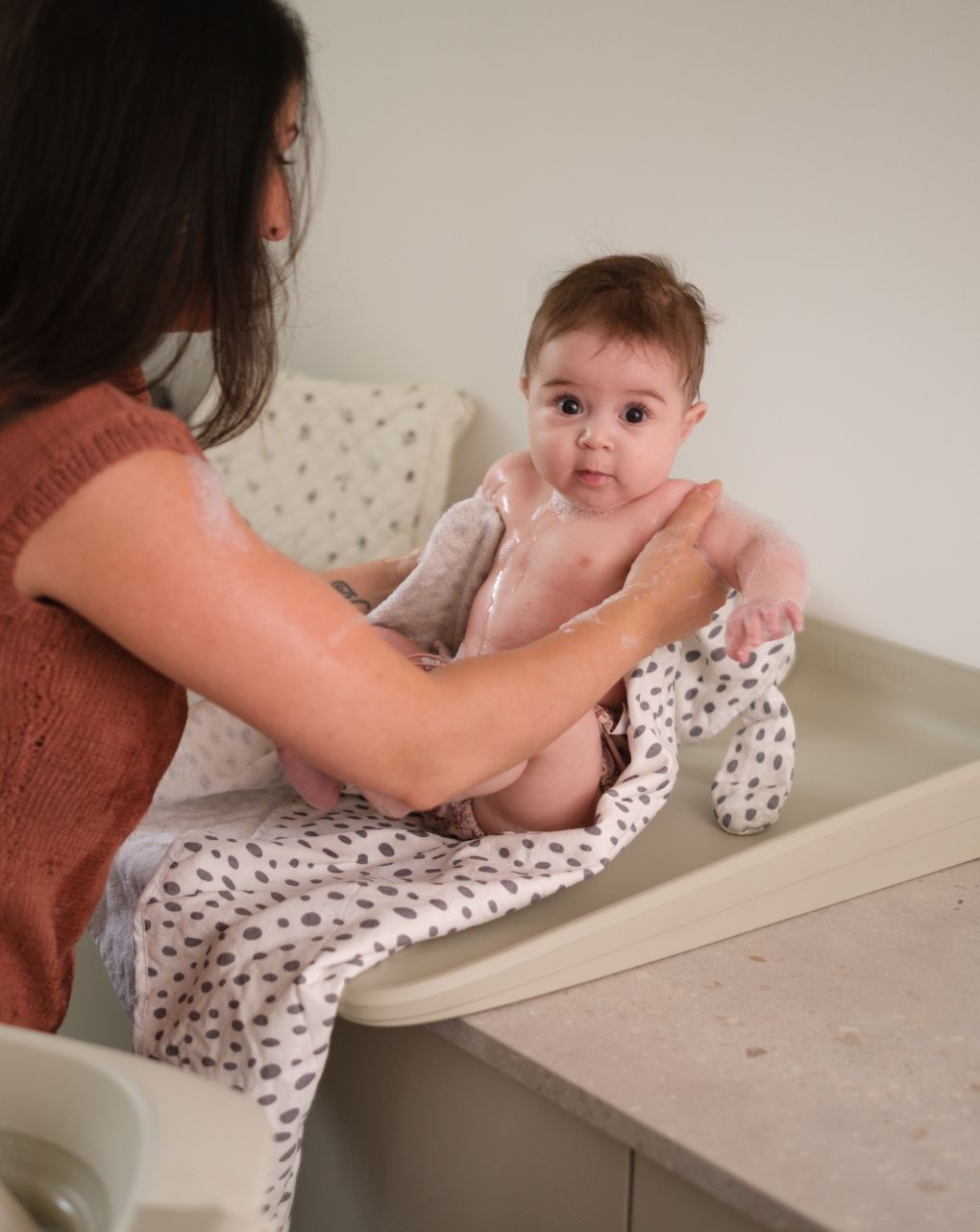 Twistshake βρεφική αλλαξιέρα αφρού faded beige 32-08-79160 - Twistshake