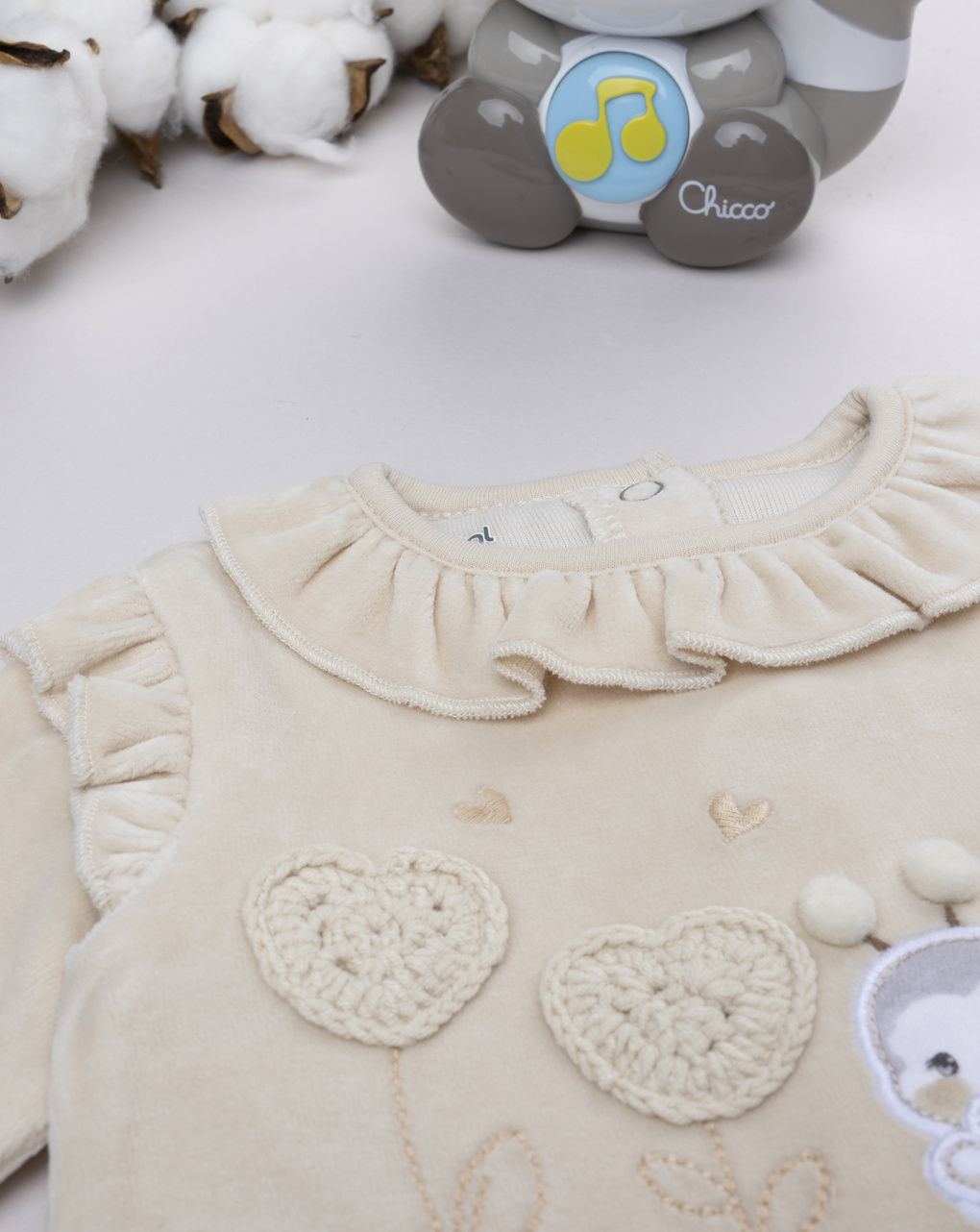 βρεφικό φορμάκι σενίλ μπεζ με πασχαλίτσα για κορίτσι - Prénatal