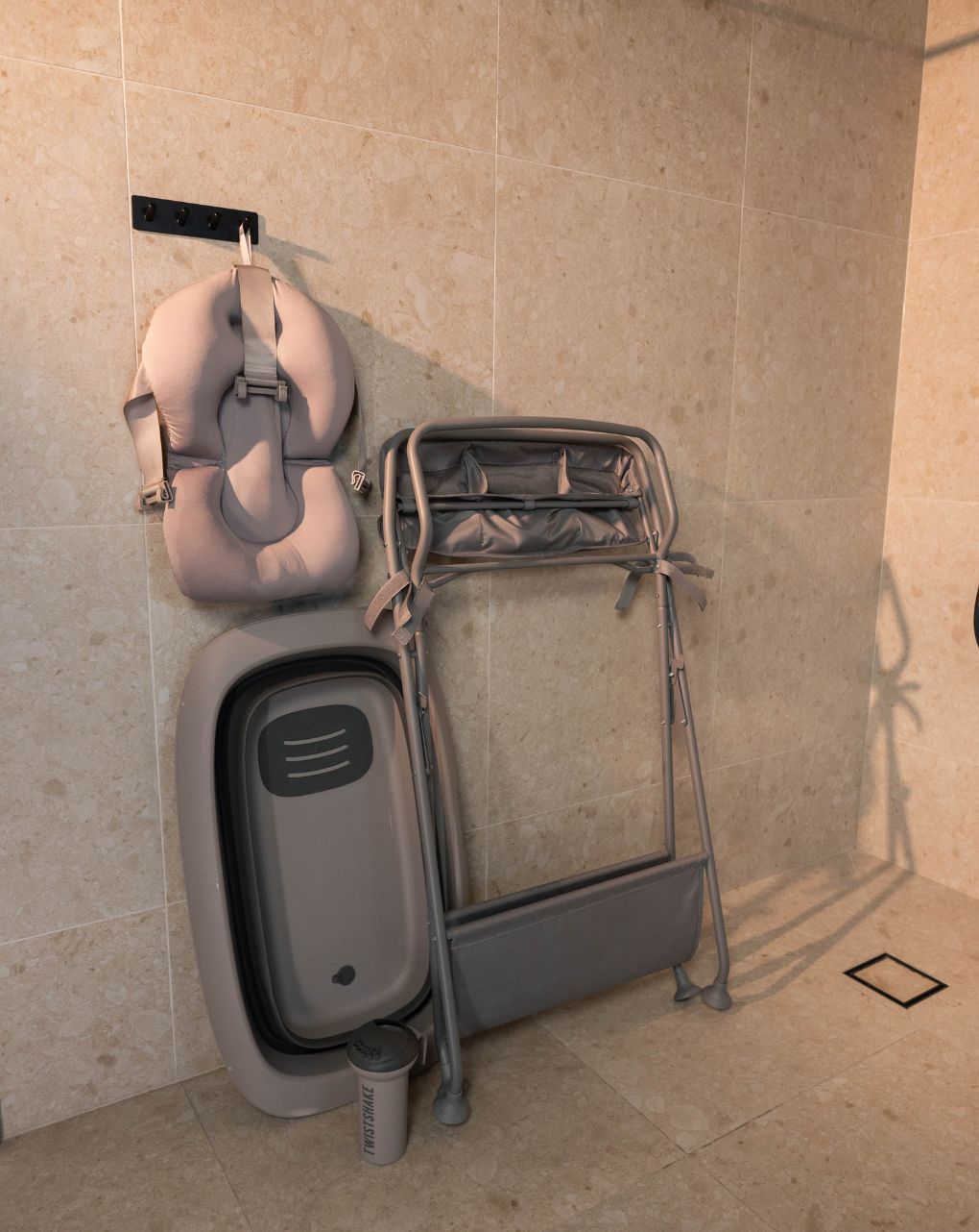 Twistshake βρεφικό μπανάκι με μειωτή και βοηθητική κανάτα faded grey 32-08-78146 - Twistshake