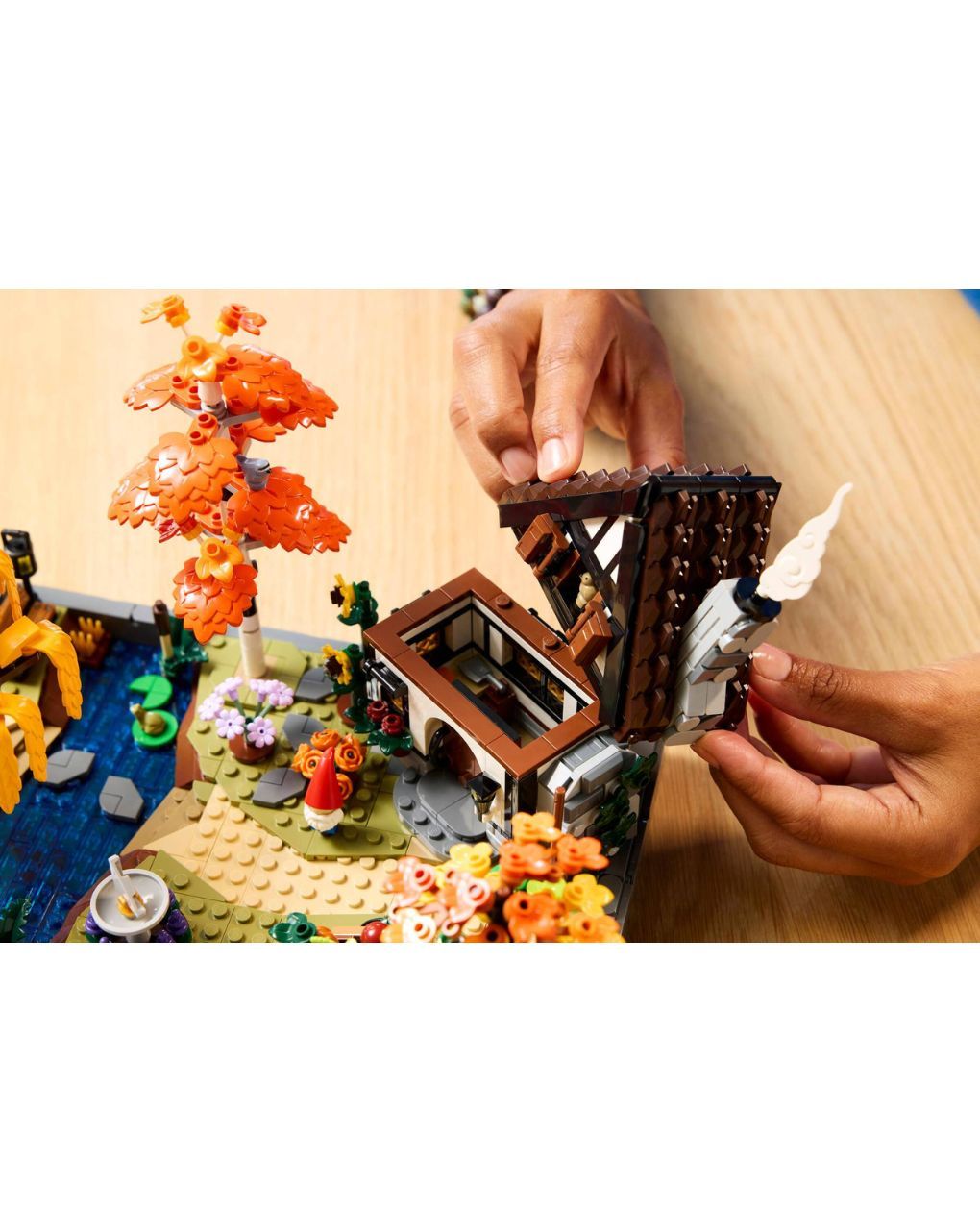 Lego icons autumn cottage garden 11372 - LEGO, LEGO Icons