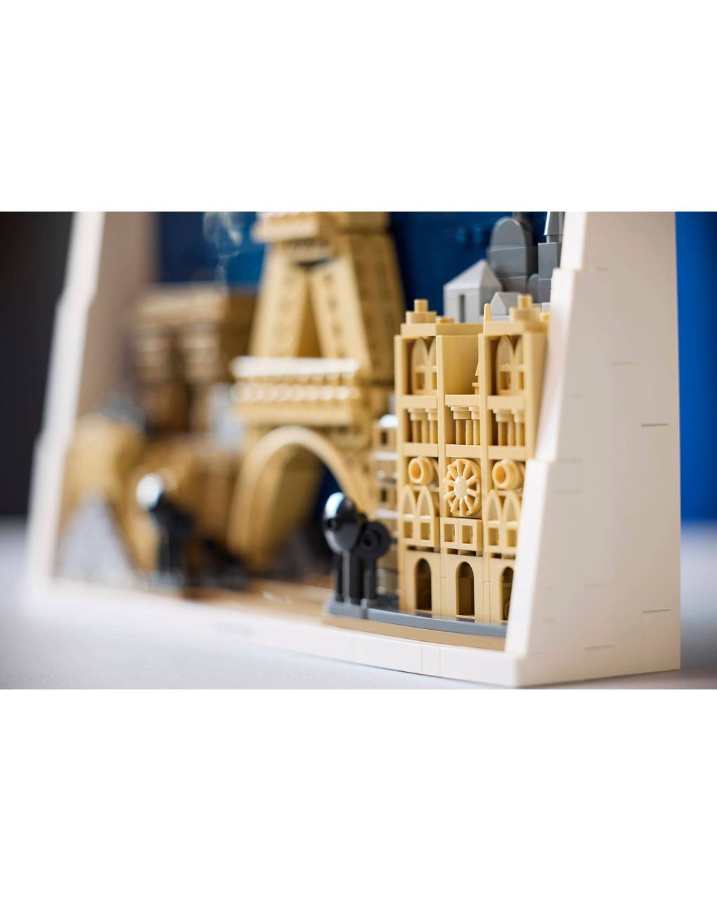 Lego architecture paris-city of love 21064 - Lego, Lego Architecture