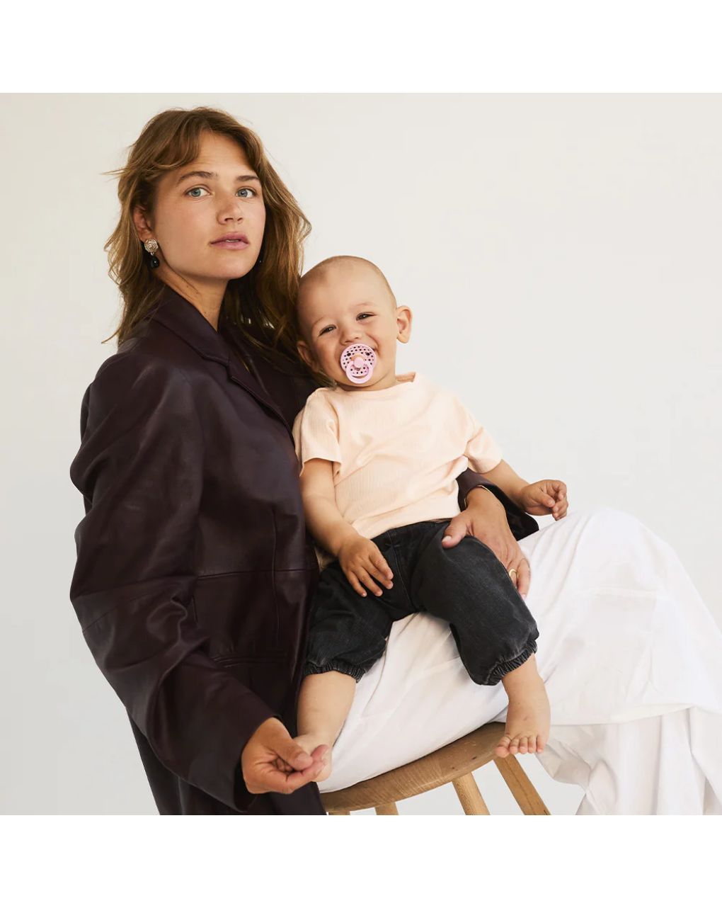 Bibs σετ πιπίλες 2τμχ studio collection latex 6-18m polka dot mocha/baby pink 12034102 - BIBS