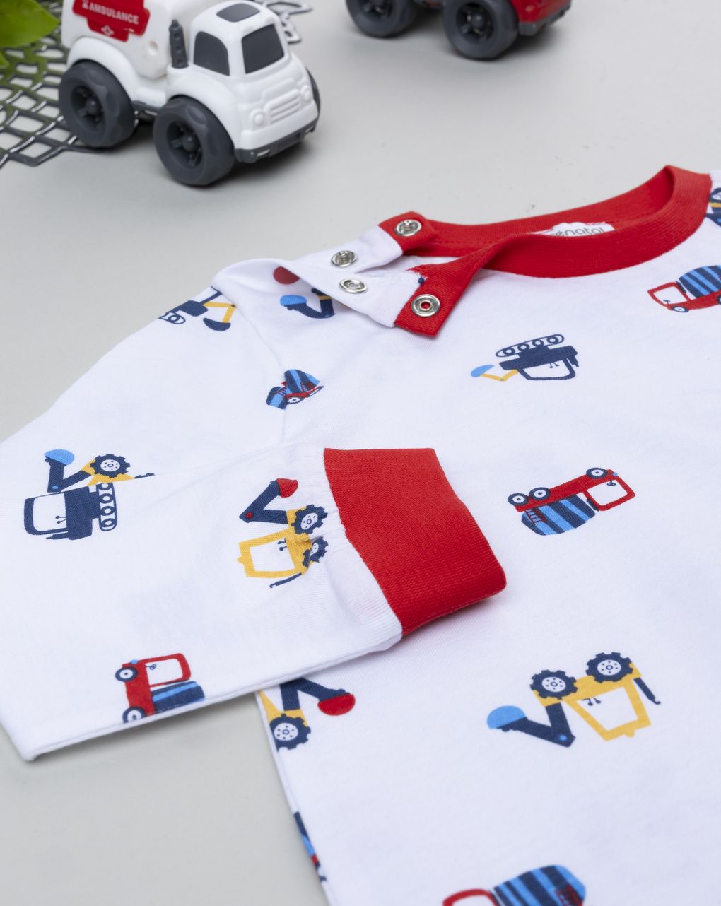 βρεφική πιτζάμα λευκή/κόκκινη με οχήματα για αγόρι - Prénatal