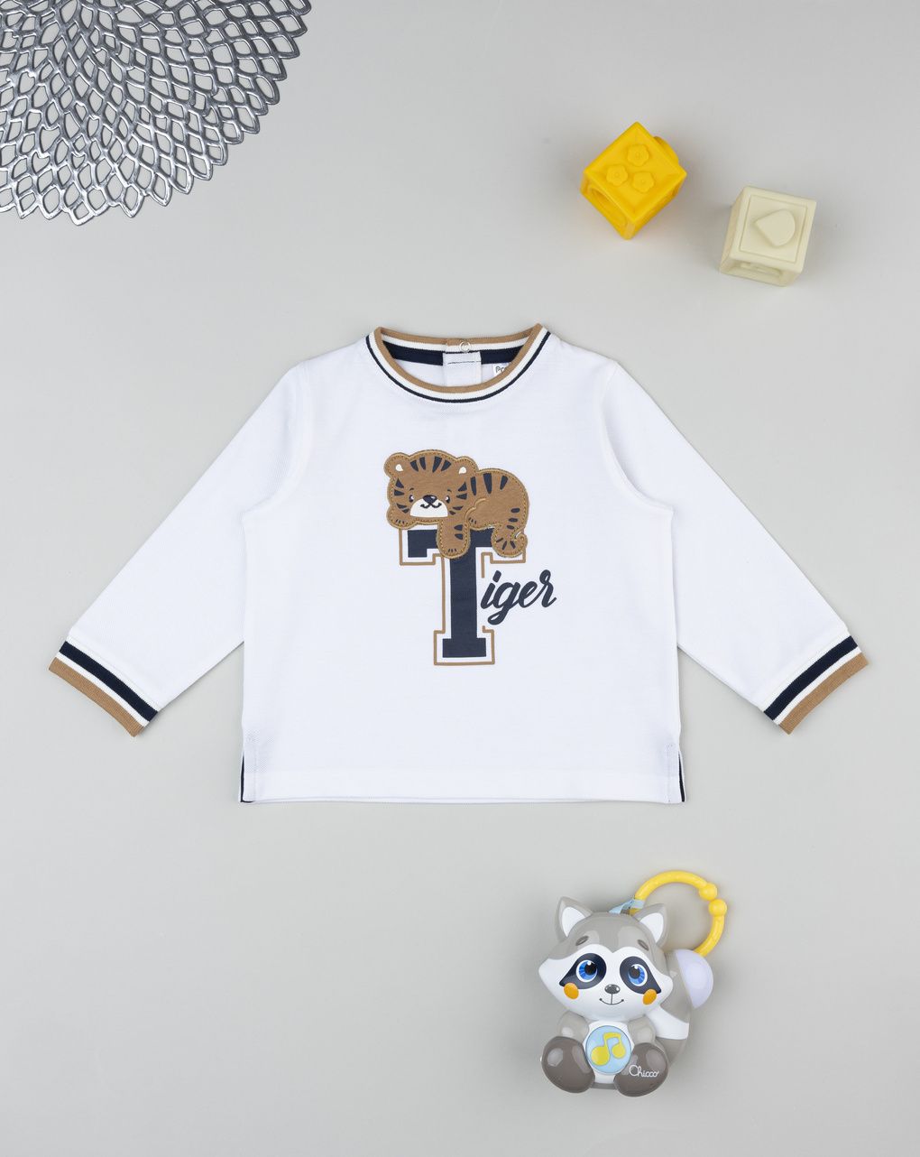 βρεφική μπλούζα πικέ λευκή με τιγράκι για αγόρι